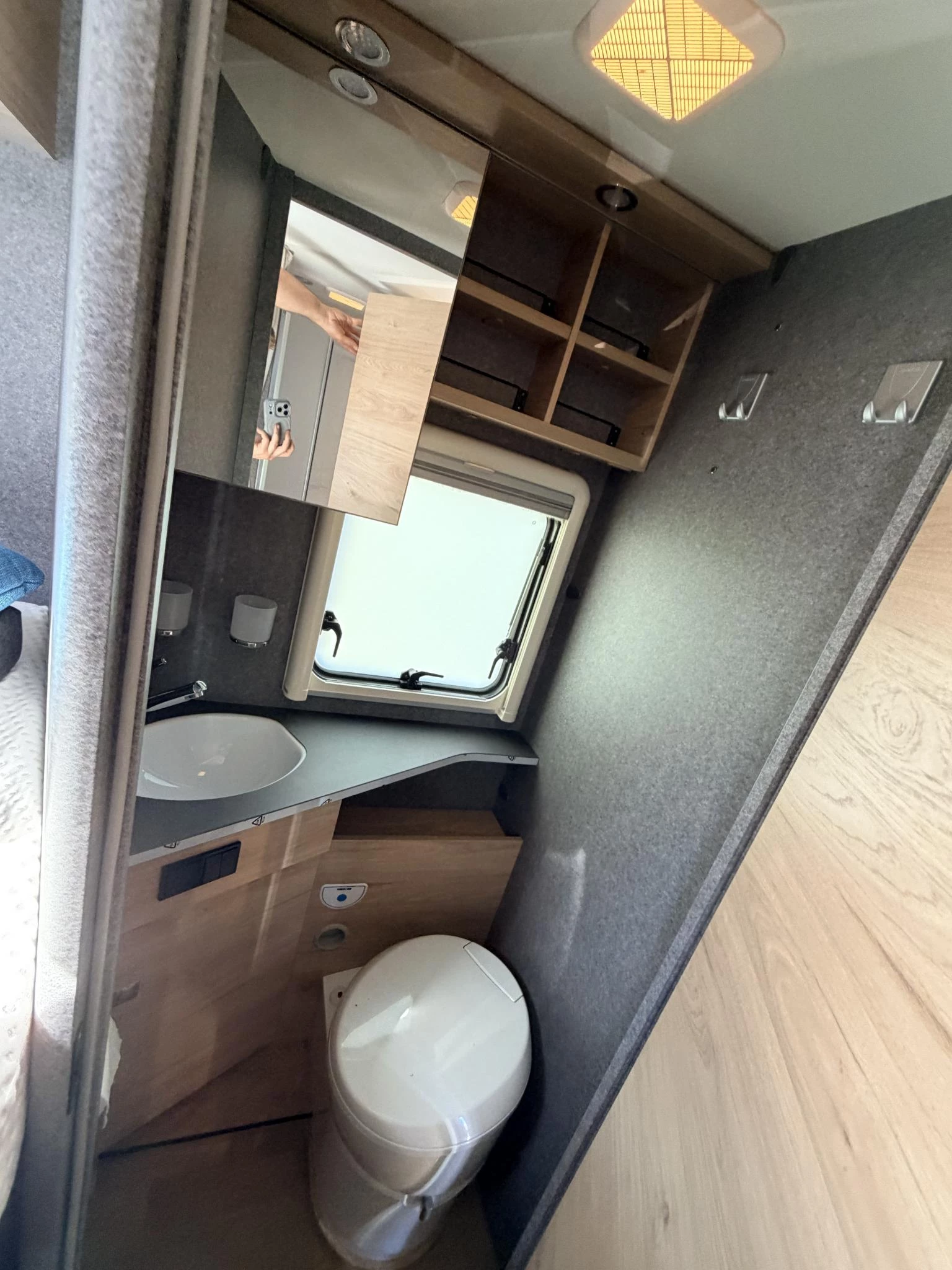 Hoofdafbeelding Dethleffs Just go t7055 ebl Ford 130PK Camper•Automaat•TV