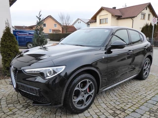 Hoofdafbeelding Alfa Romeo Stelvio Alfa Romeo Stelvio 2.0T Q4 Ti (206kW/280pk) ** Bi-XENON/LED, NAVI+, LEDER, ACC, 19-inch LMV, MEM ** 1e EIG - 16.700 km - UNFALLFREI ** ** INFORMEER OOK NAAR ONZE AANTREKKELIJKE FINANCIAL-LEASE TARIEVEN **
