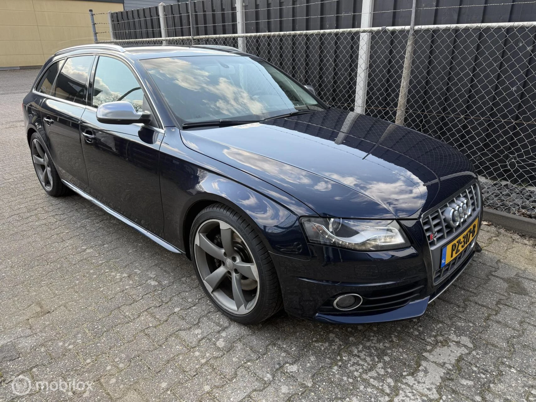 Hoofdafbeelding Audi S4