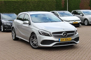 Mercedes-Benz A-Klasse 180 Sport Edition AMG / Camera / Navigatie / Leder&Alcantara / 18'' / Stoelverwarming / Cruise Control