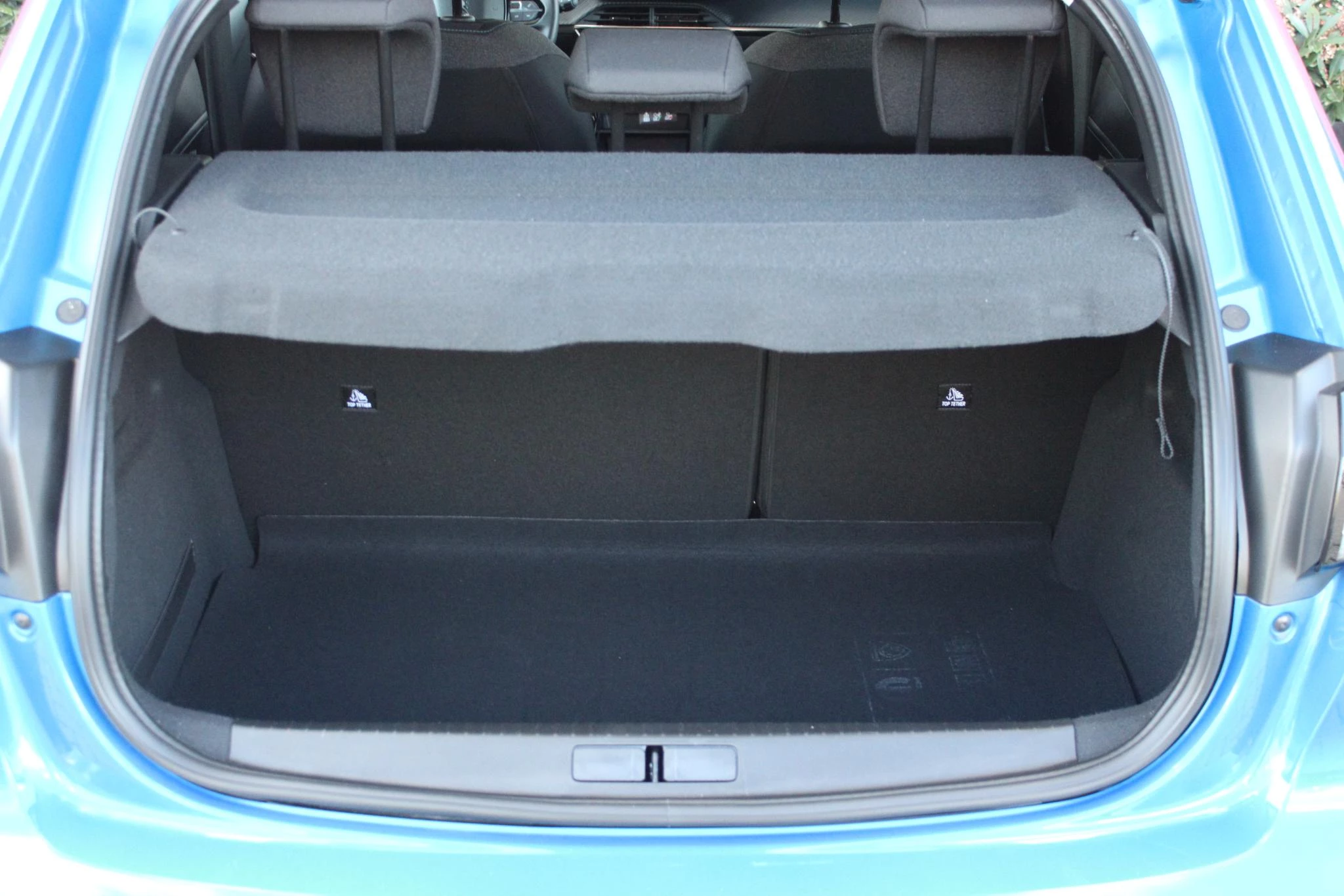 Hoofdafbeelding Peugeot e-208