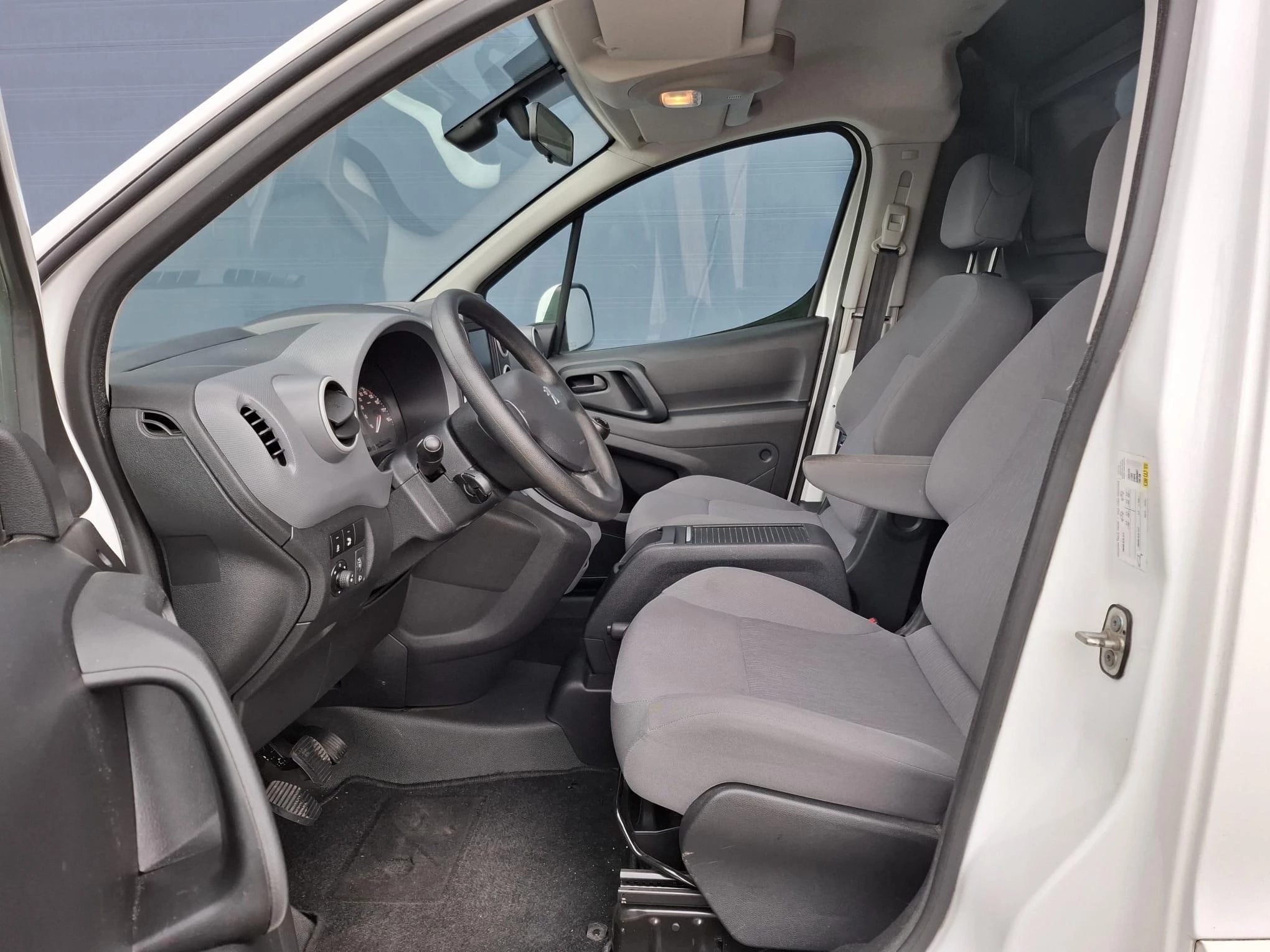 Hoofdafbeelding Peugeot Partner