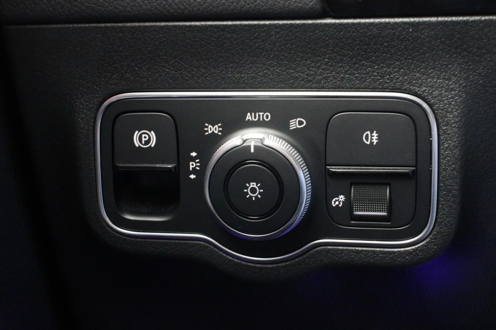 Hoofdafbeelding Mercedes-Benz EQA