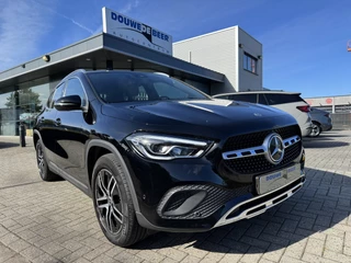 Hoofdafbeelding Mercedes-Benz GLA Mercedes-Benz GLA 250 e Progressive Distronic|Leer|Widescreen