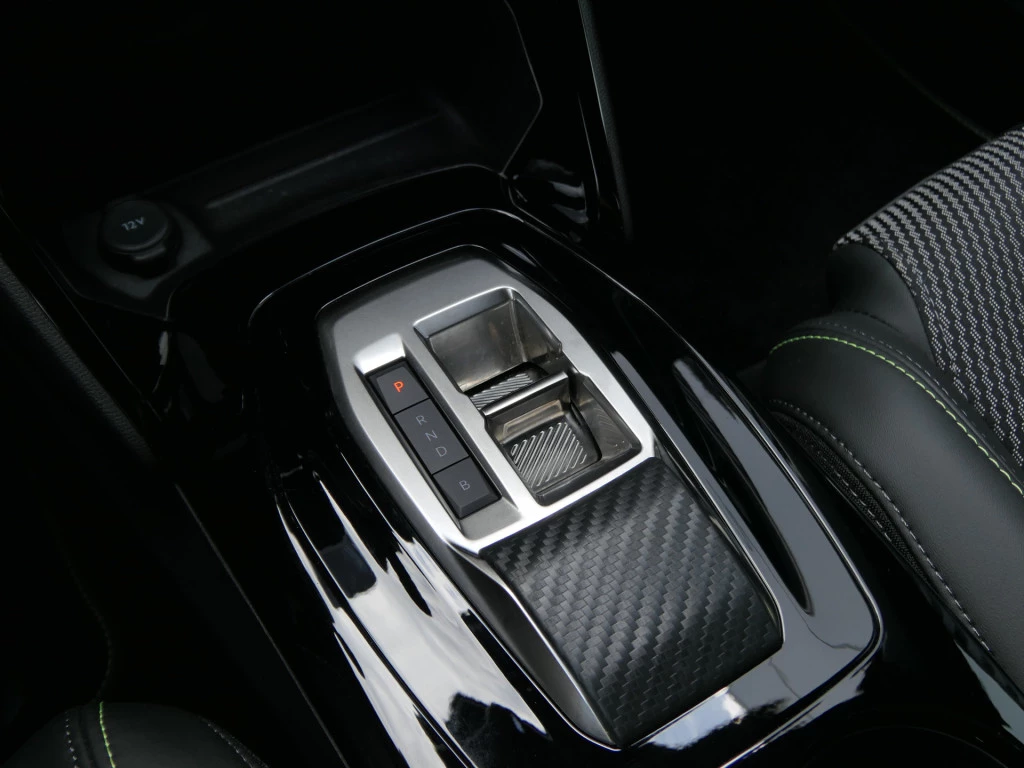 Hoofdafbeelding Peugeot e-2008