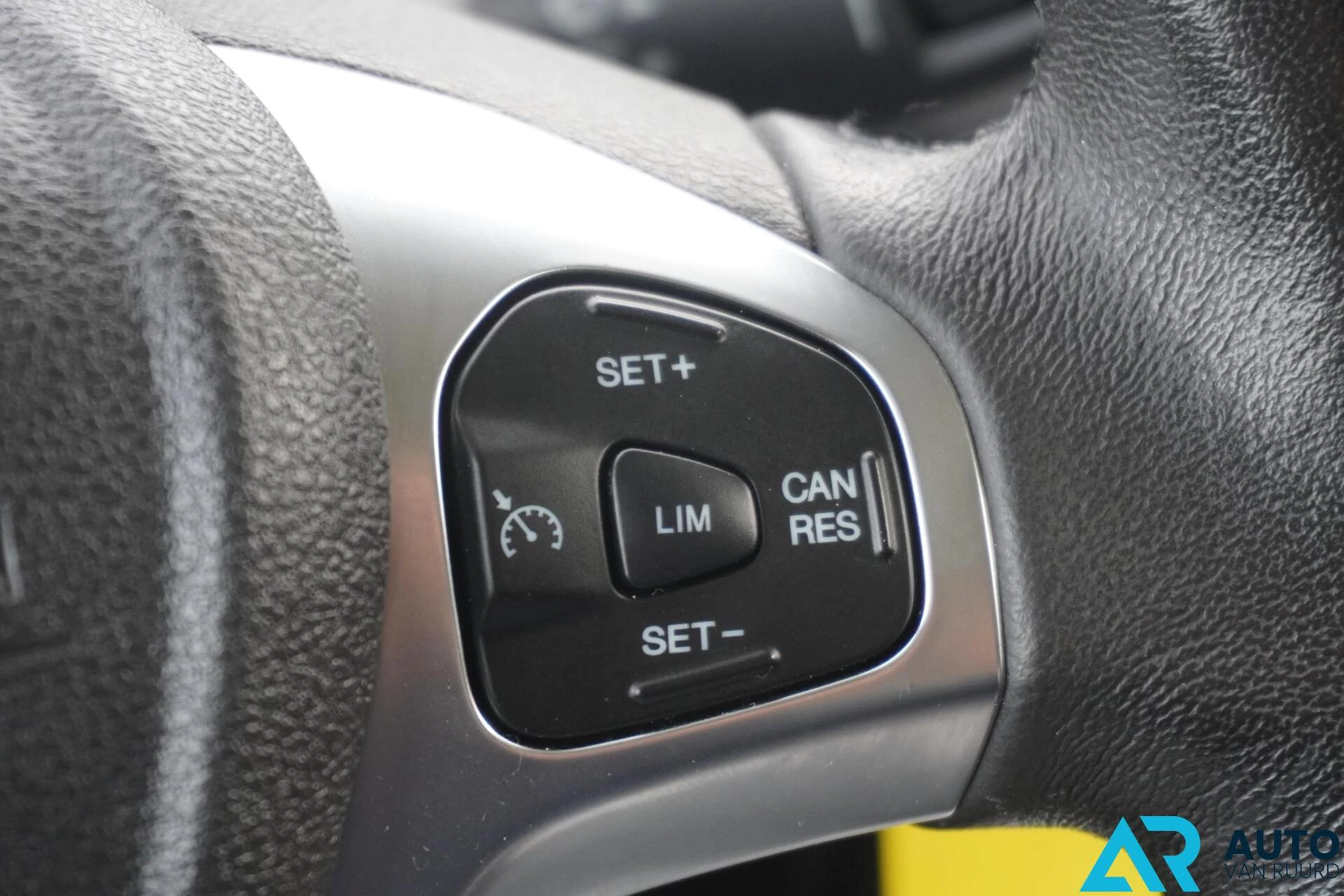 Hoofdafbeelding Ford Transit Courier