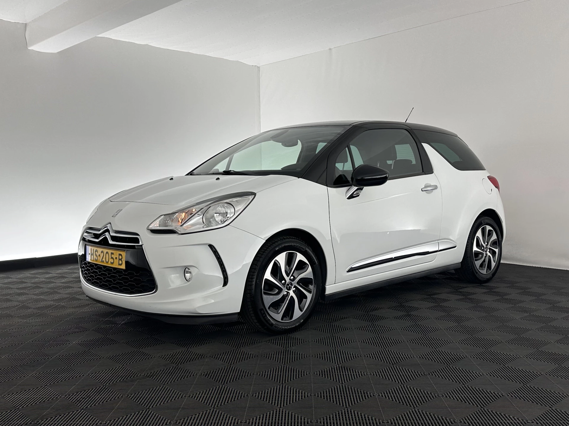 Hoofdafbeelding DS DS 3