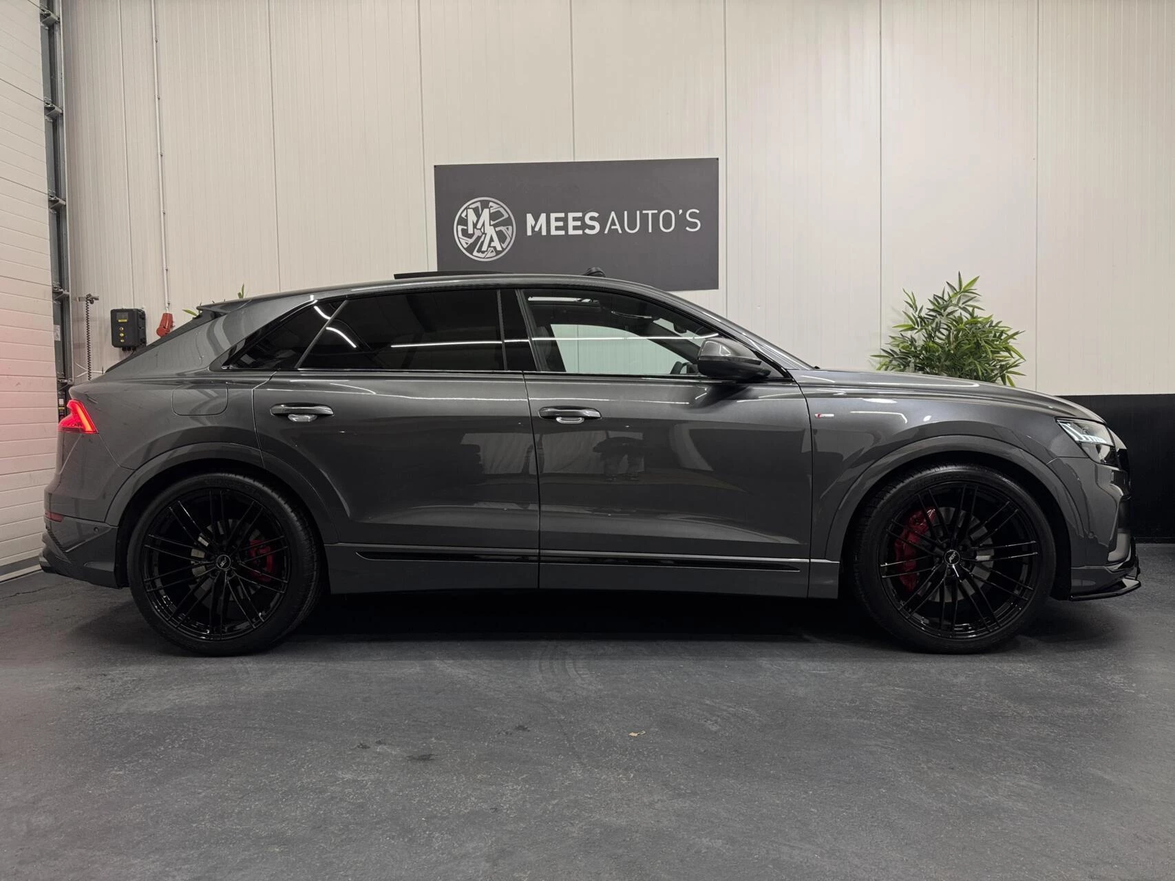 Hoofdafbeelding Audi Q8