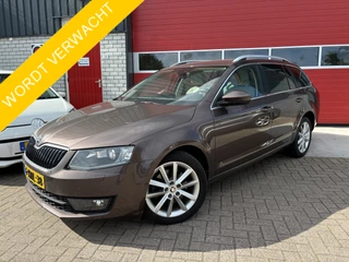 Škoda Octavia Combi 1.8 TSI 180PK Greentech Elegance Businessline AUTOMAAT / 1600KG TREKKEN / XENON / KEYLESS / CANTON / GR NAVI / CLIMA / PDC / NL-AUTO