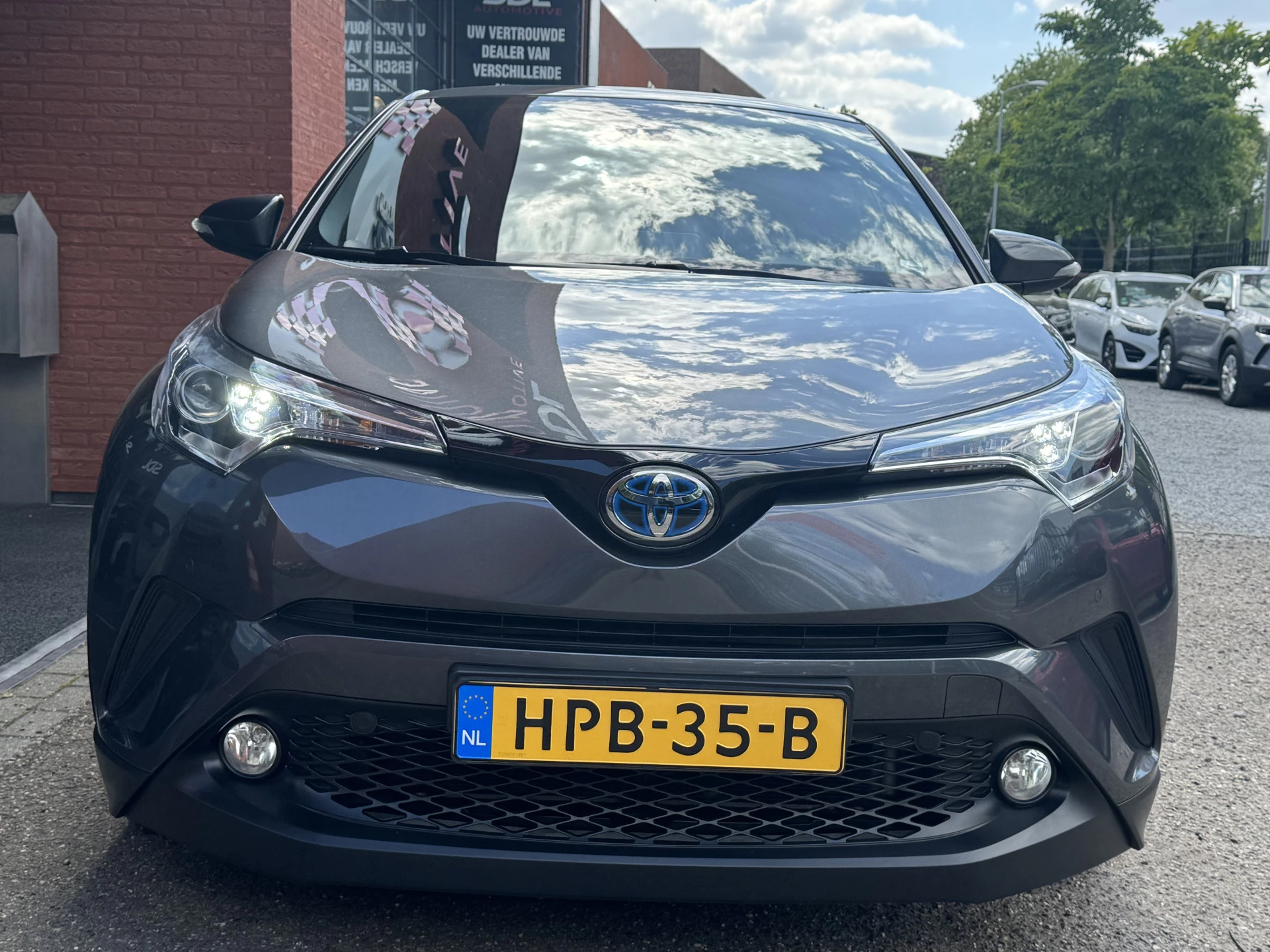 Hoofdafbeelding Toyota C-HR