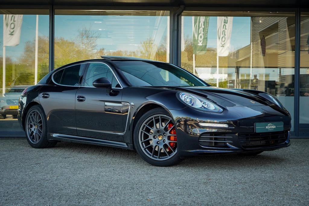 Hoofdafbeelding Porsche Panamera