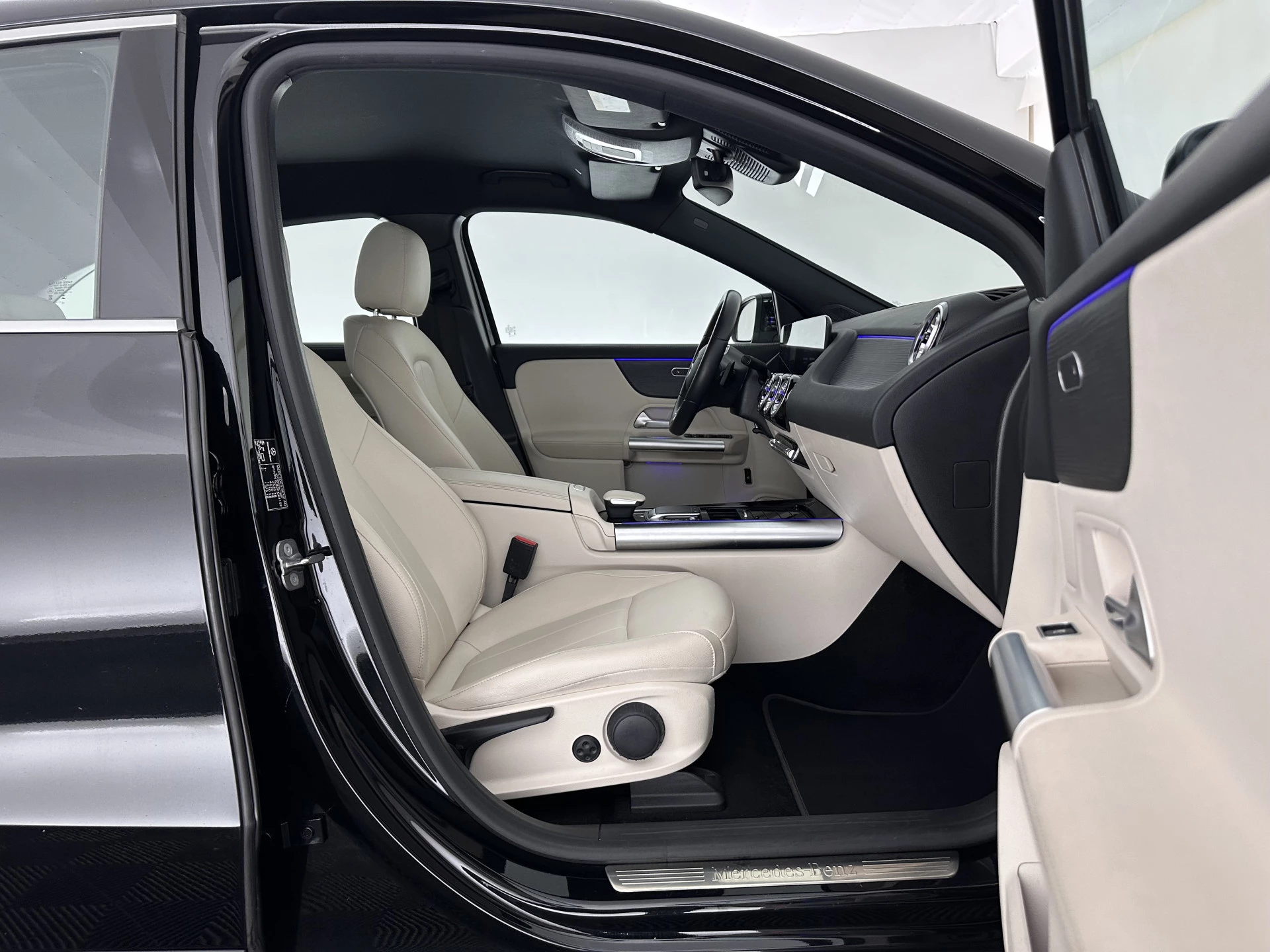 Hoofdafbeelding Mercedes-Benz EQA