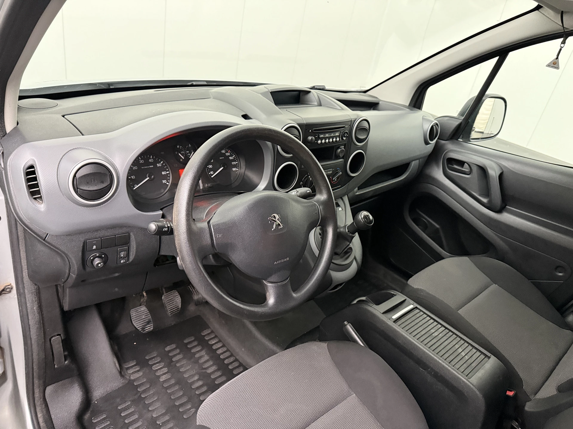 Hoofdafbeelding Peugeot Partner