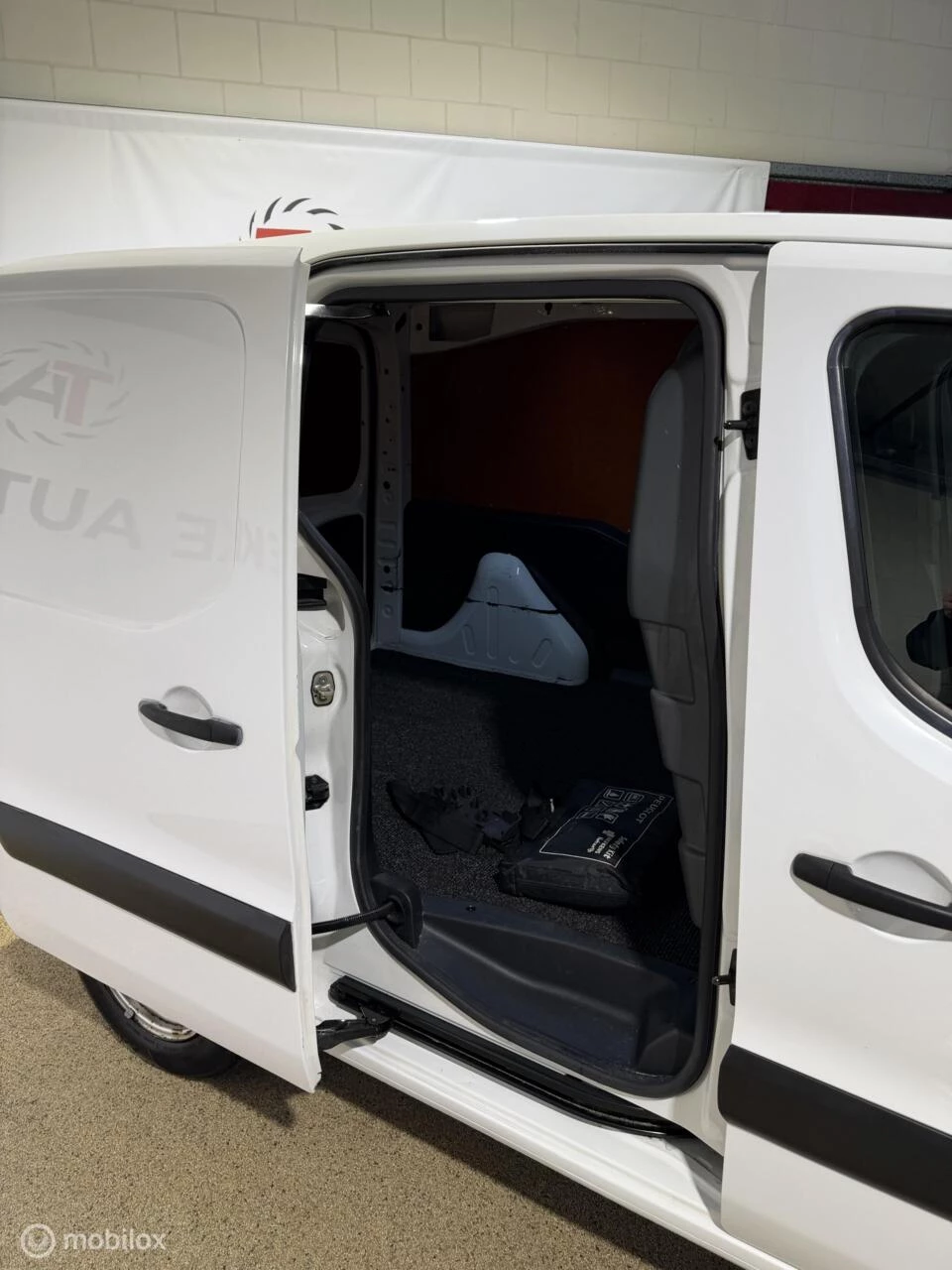 Hoofdafbeelding Peugeot Partner