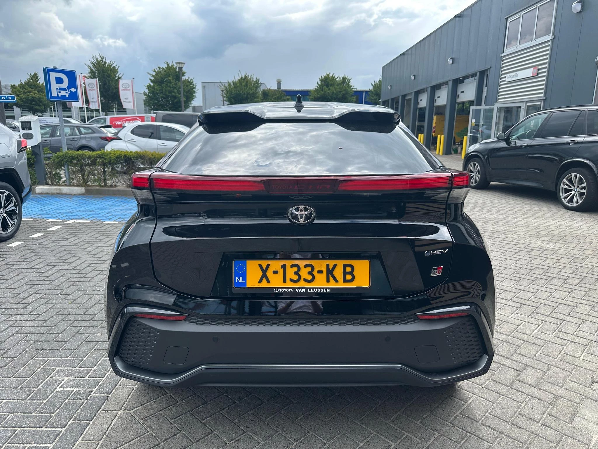 Hoofdafbeelding Toyota C-HR