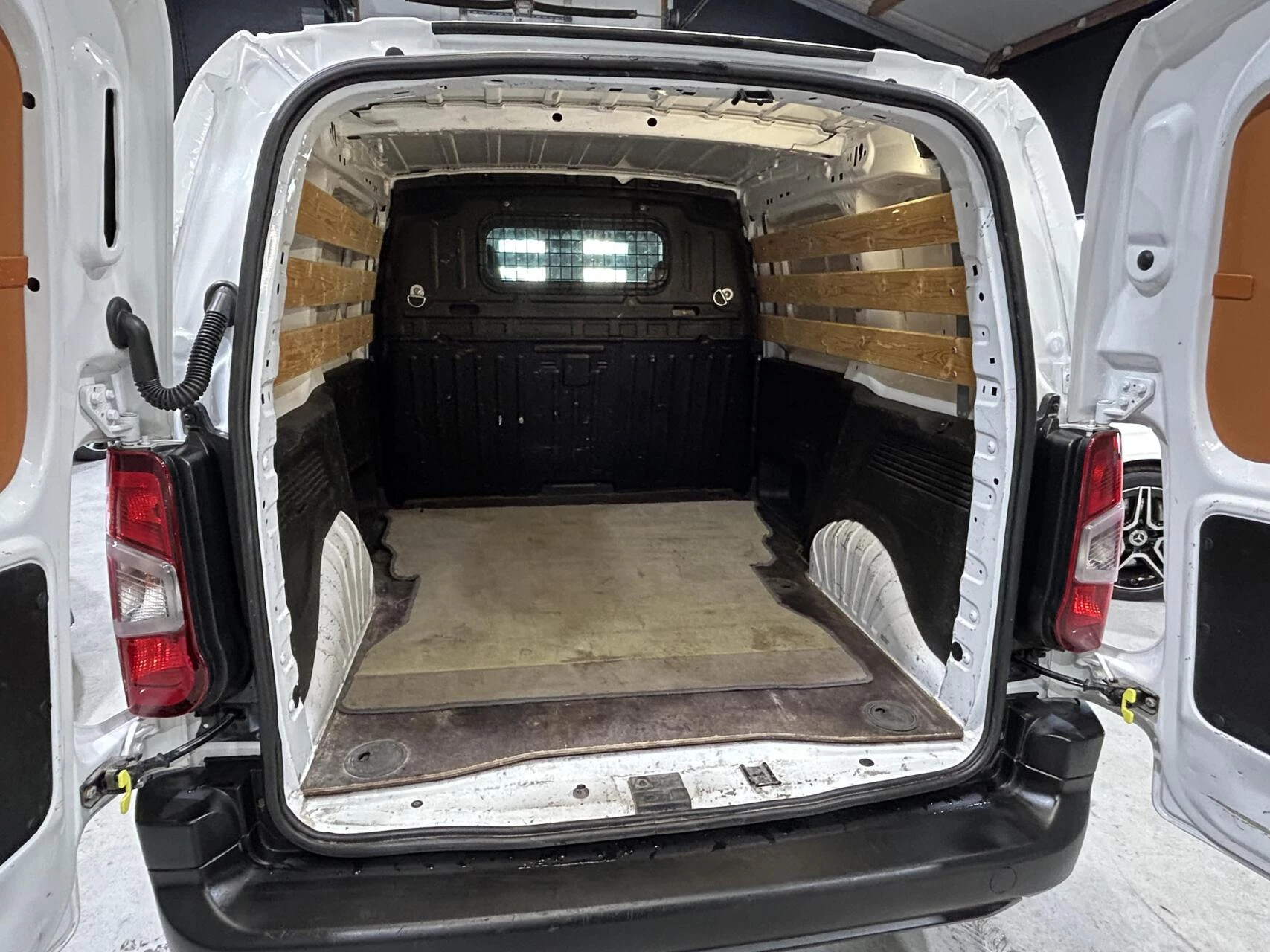 Hoofdafbeelding Peugeot Partner