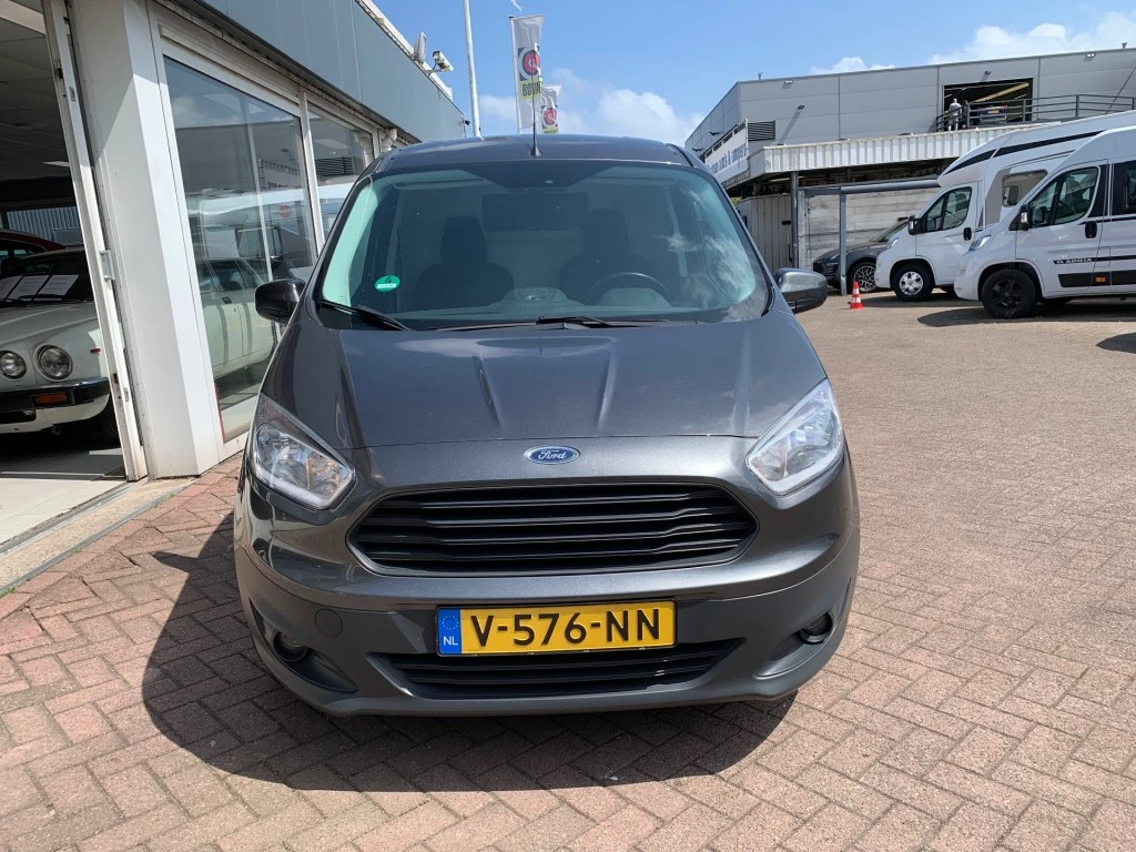 Hoofdafbeelding Ford Transit Courier