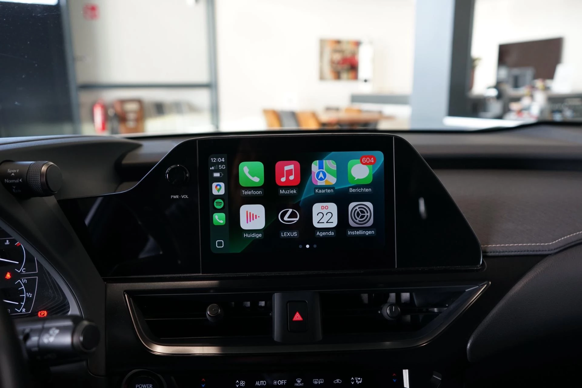 Hoofdafbeelding Lexus UX