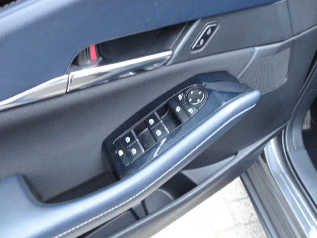 Hoofdafbeelding Mazda CX-30