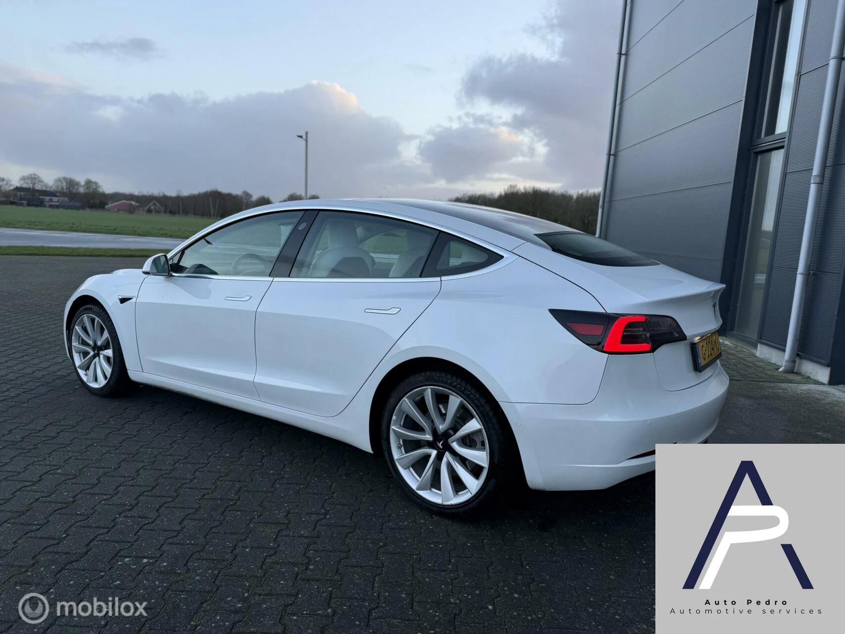 Hoofdafbeelding Tesla Model 3