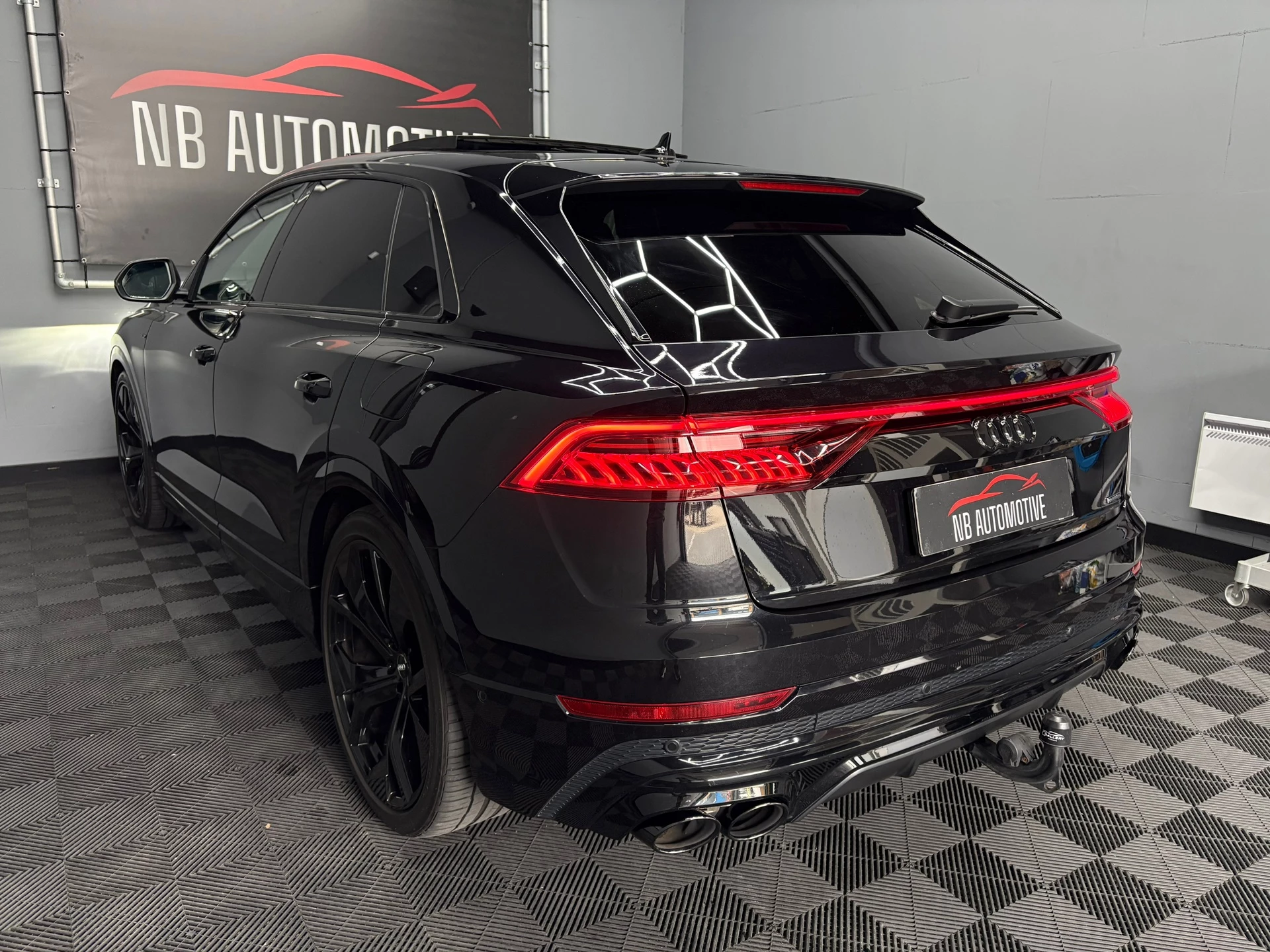 Hoofdafbeelding Audi Q8