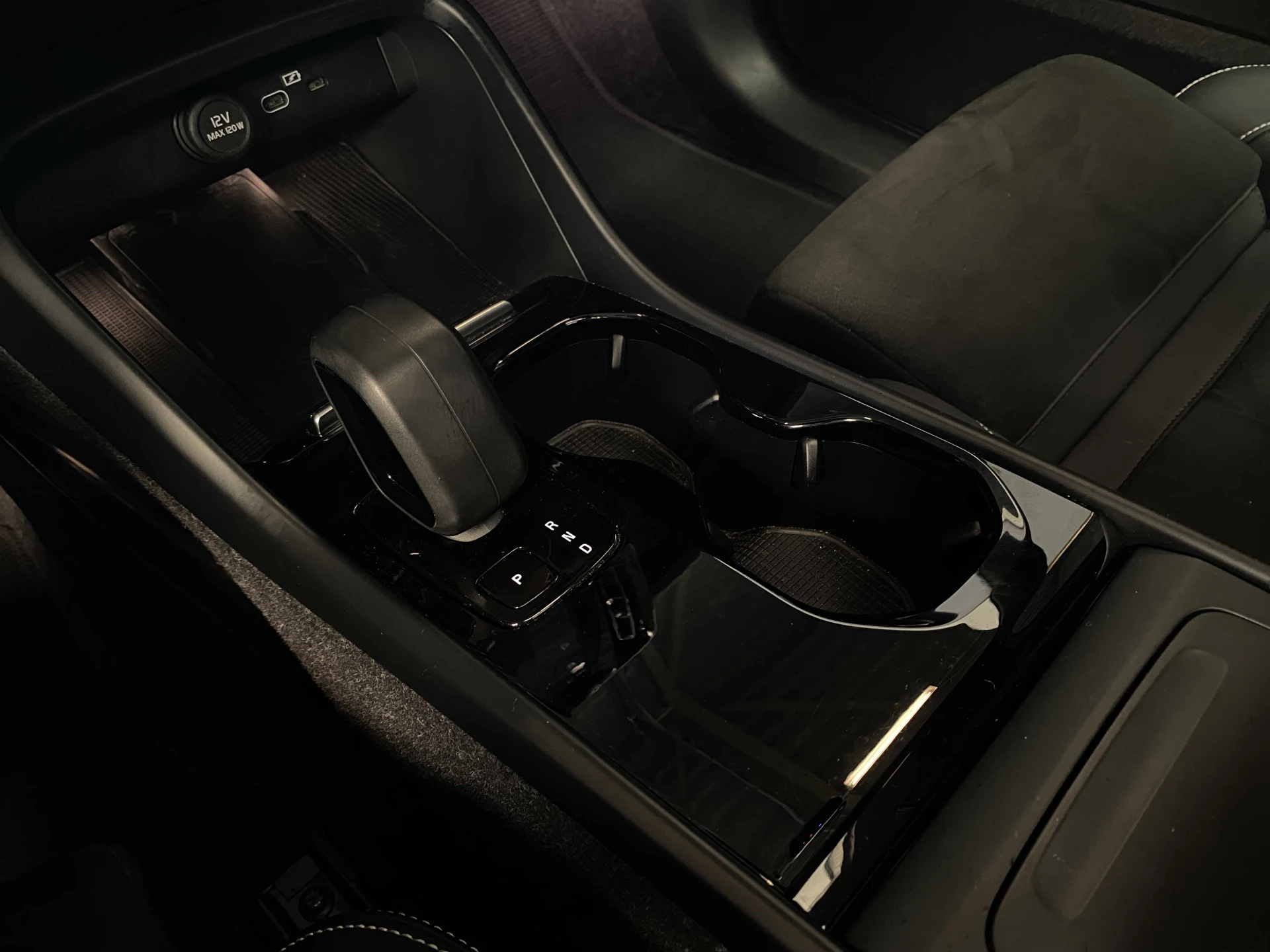 Hoofdafbeelding Volvo C40