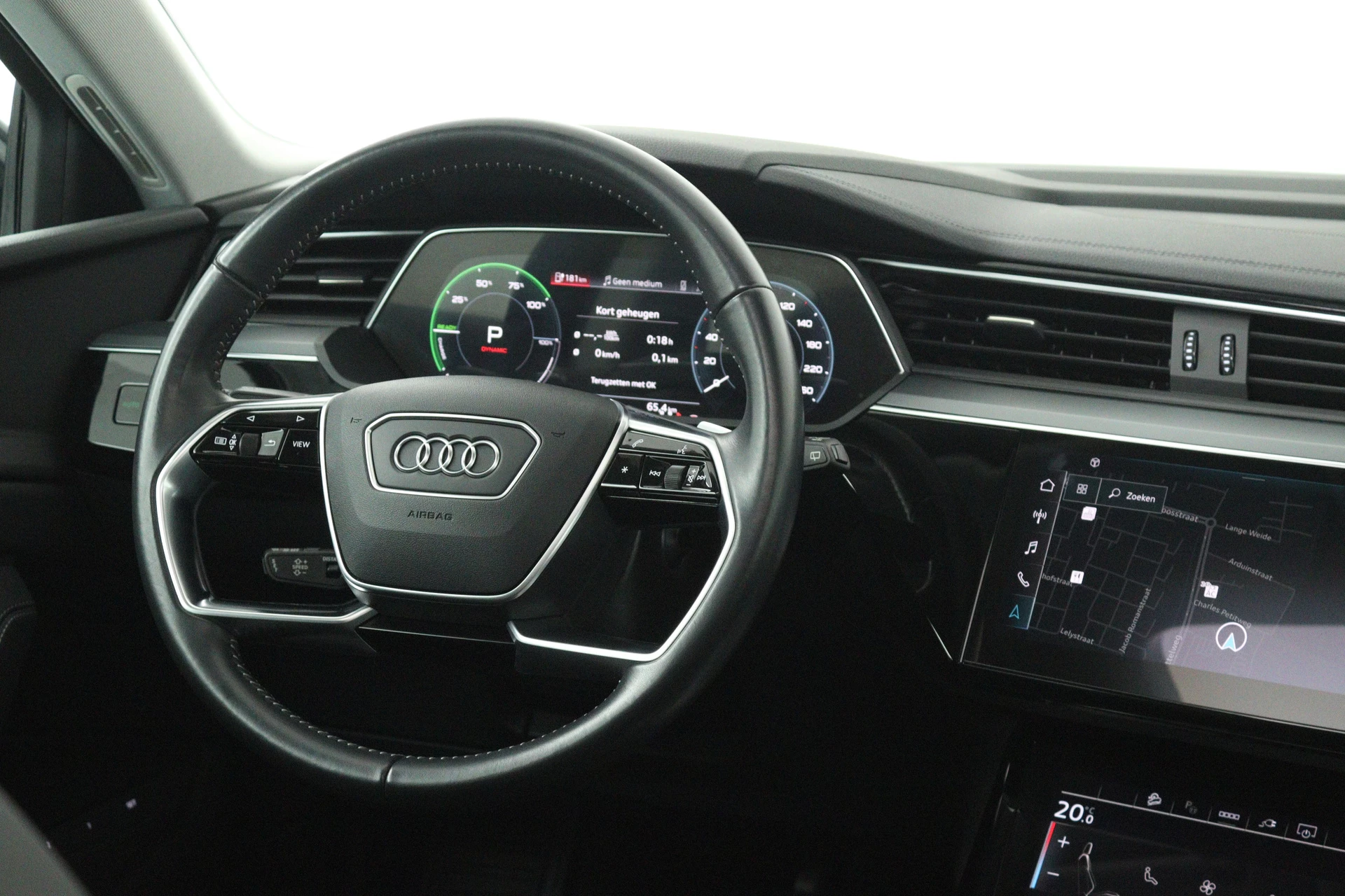 Hoofdafbeelding Audi e-tron