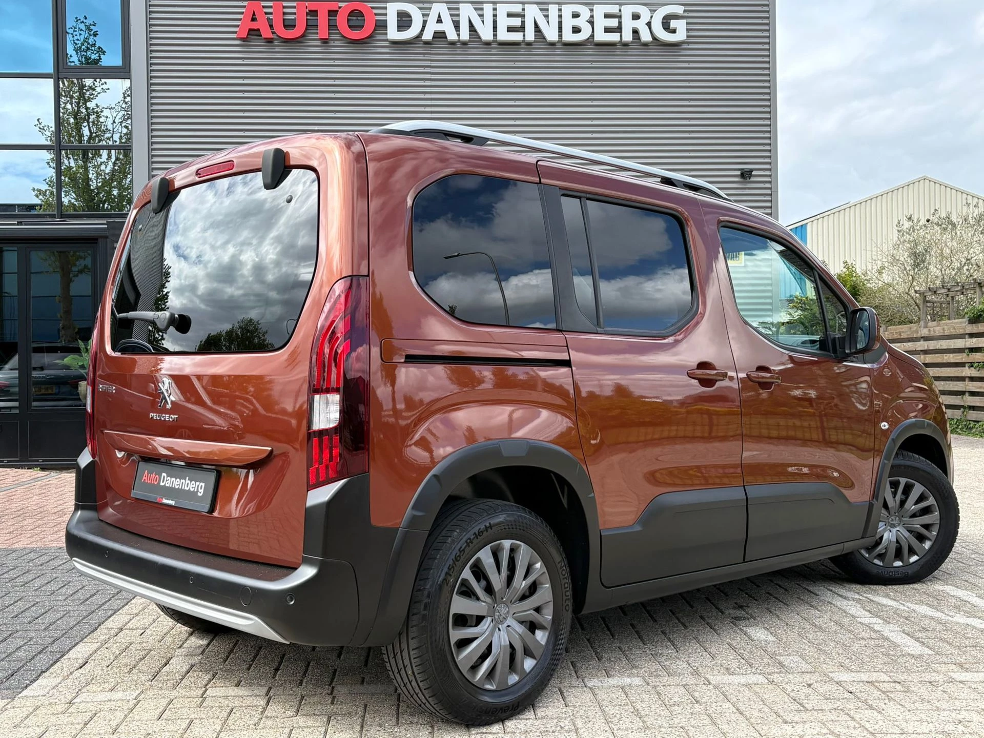 Hoofdafbeelding Peugeot Rifter
