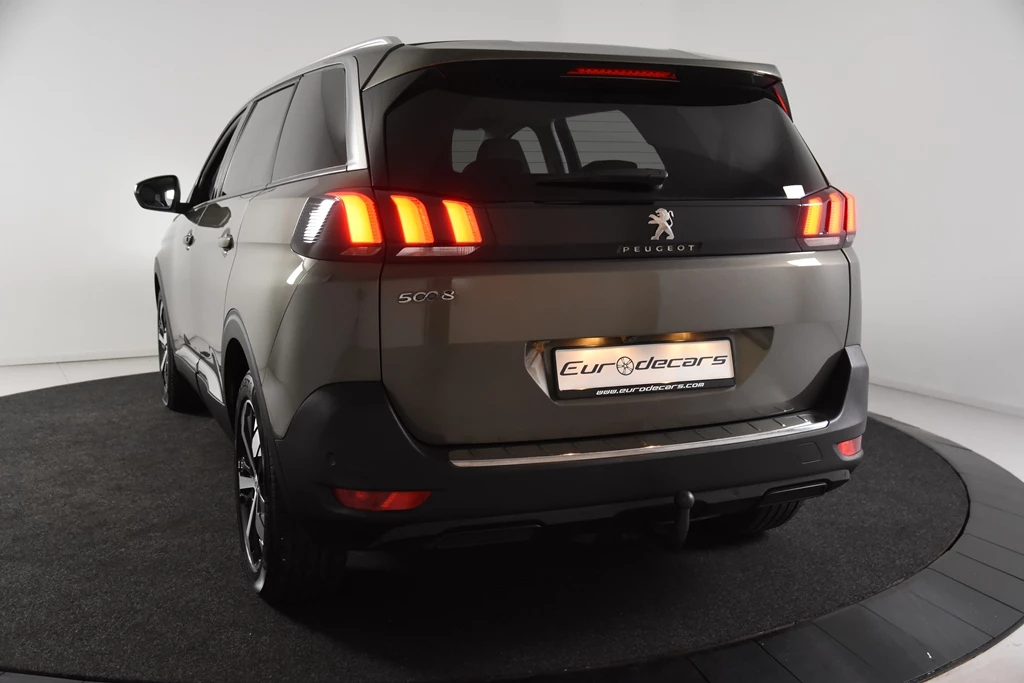 Hoofdafbeelding Peugeot 5008