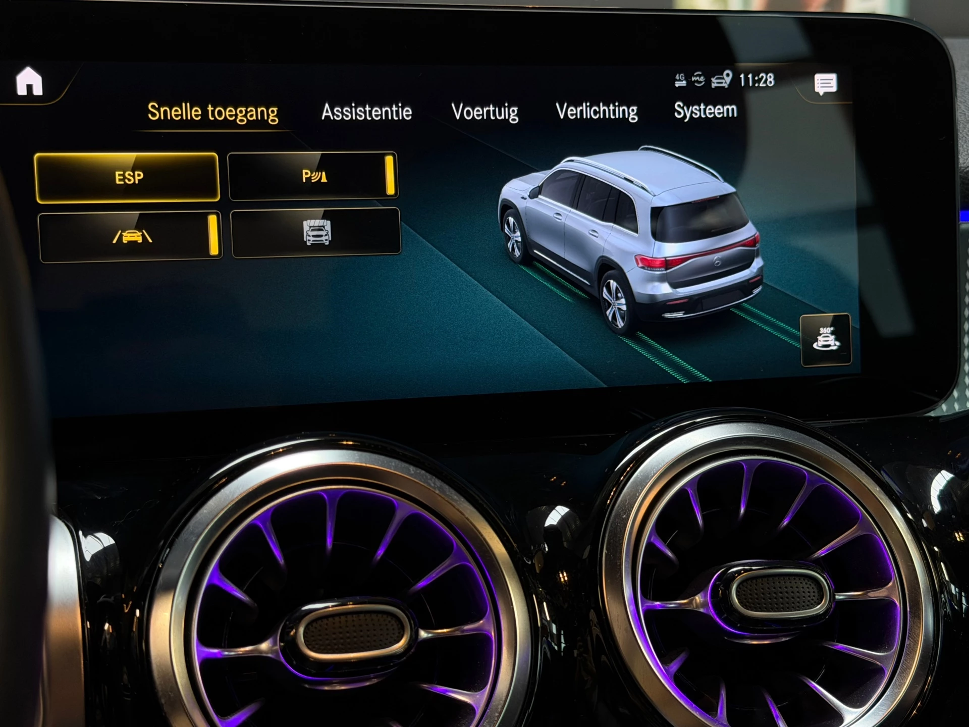 Hoofdafbeelding Mercedes-Benz EQB