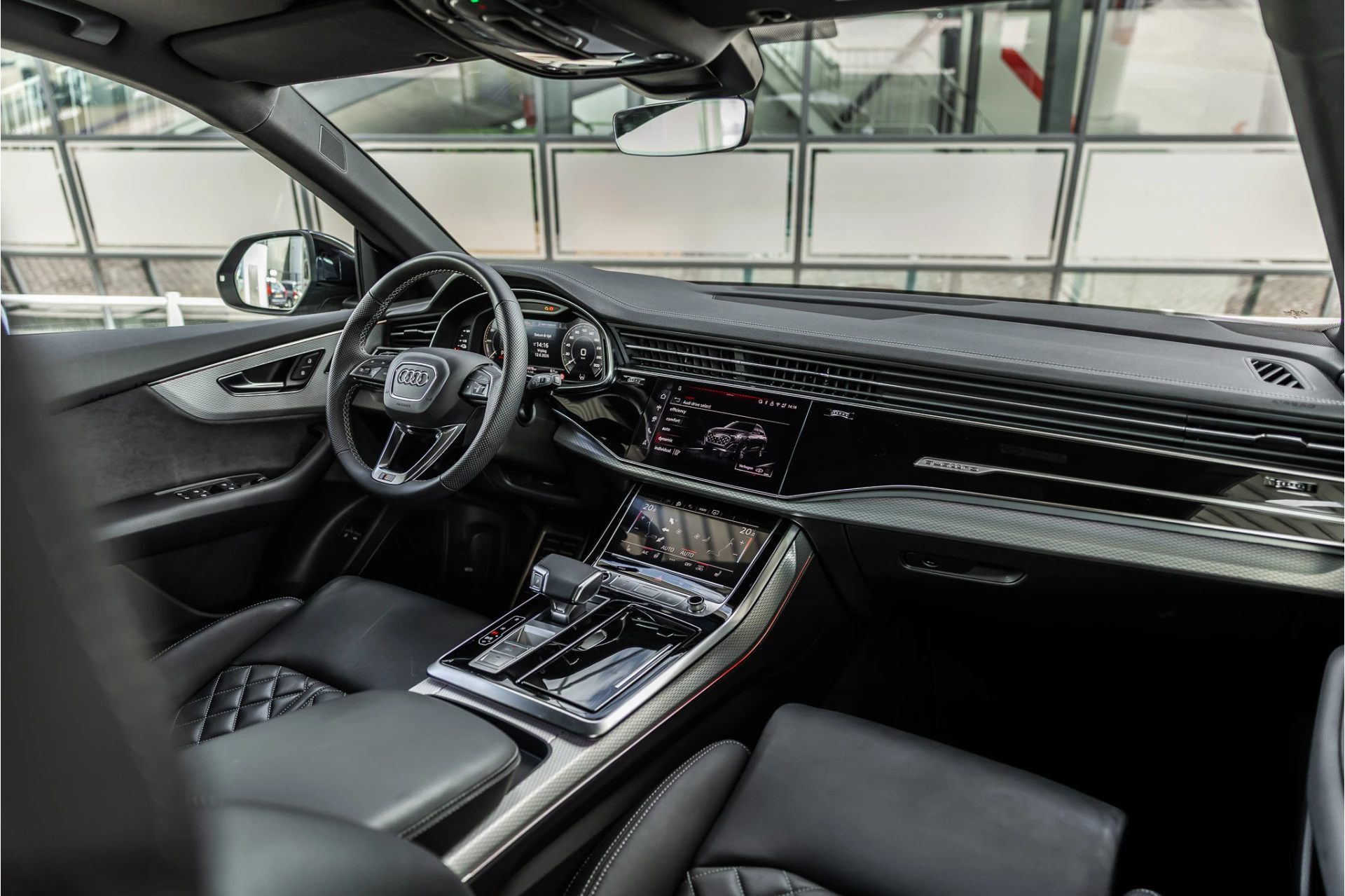 Hoofdafbeelding Audi Q8