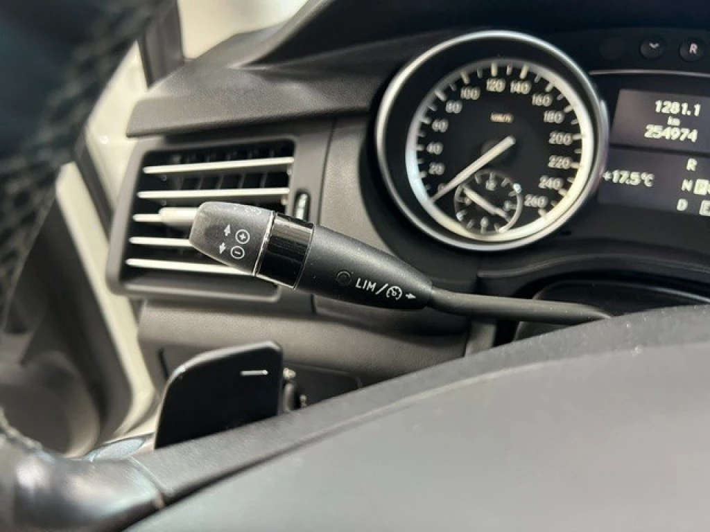 Hoofdafbeelding Mercedes-Benz R-Klasse