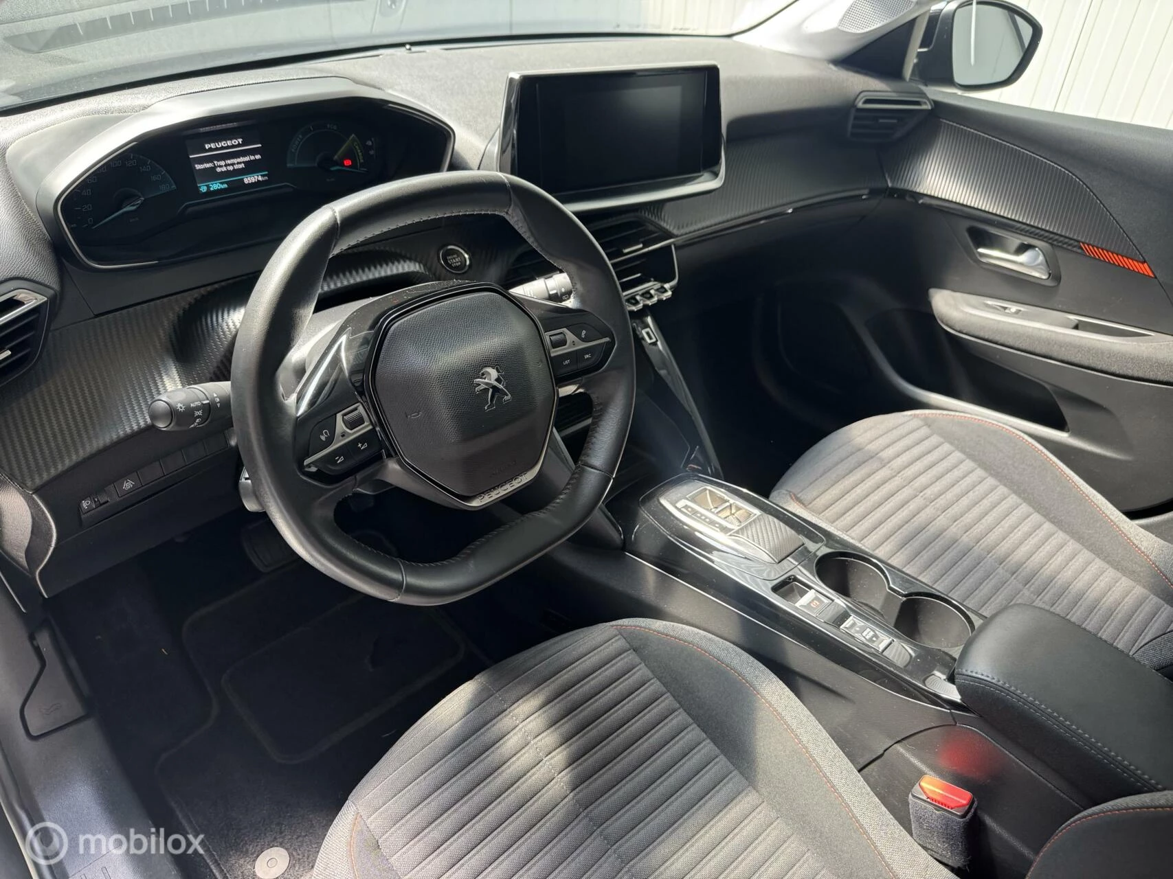 Hoofdafbeelding Peugeot e-208