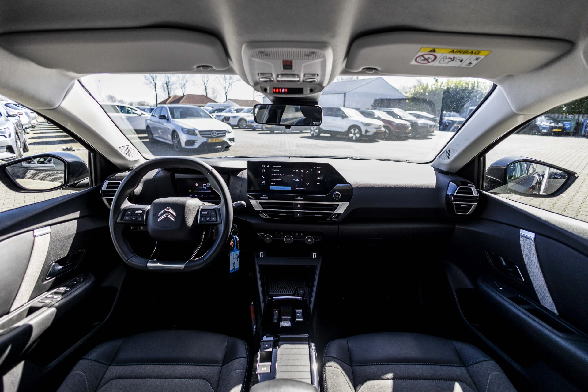 Hoofdafbeelding Citroën ë-C4