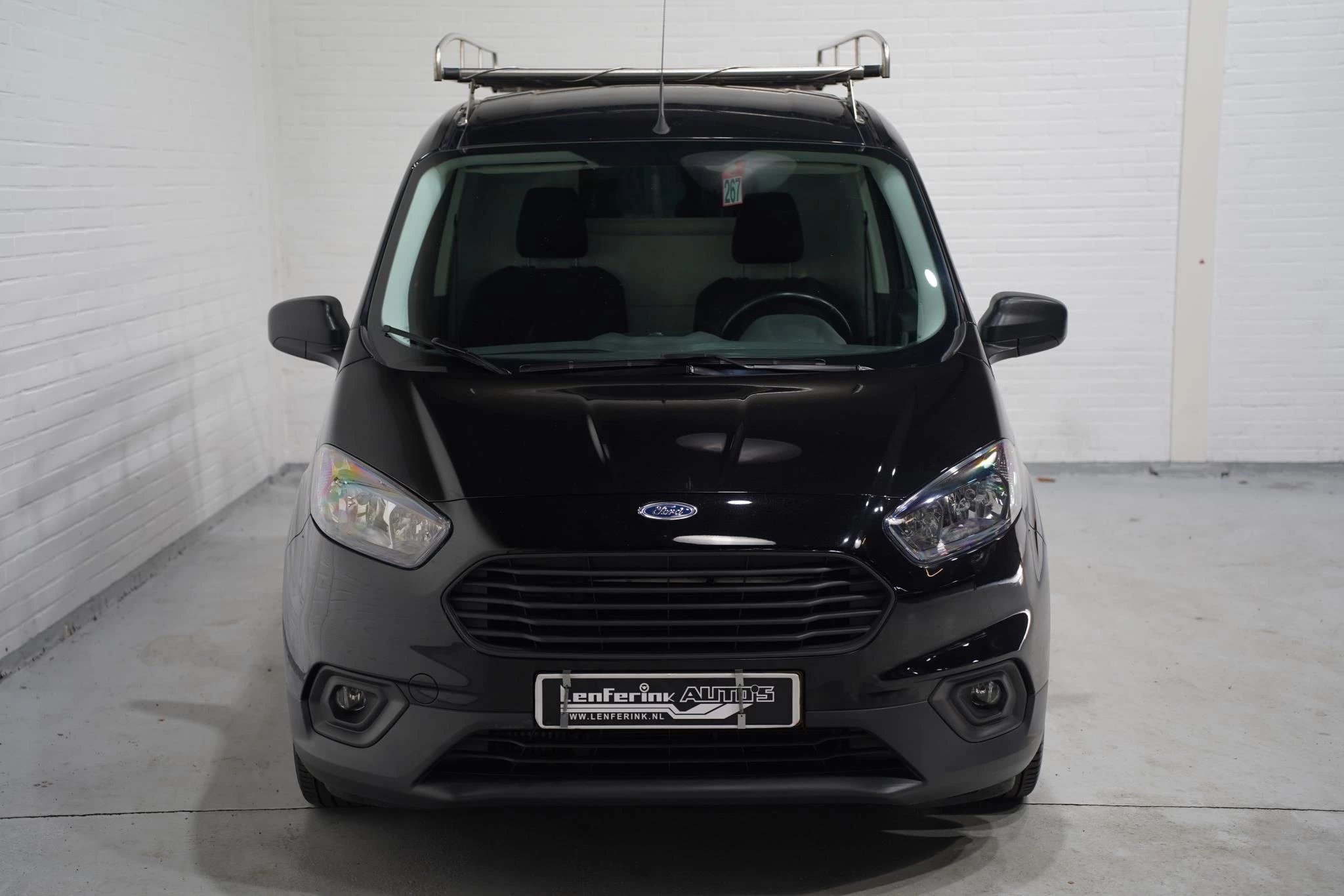 Hoofdafbeelding Ford Transit Courier