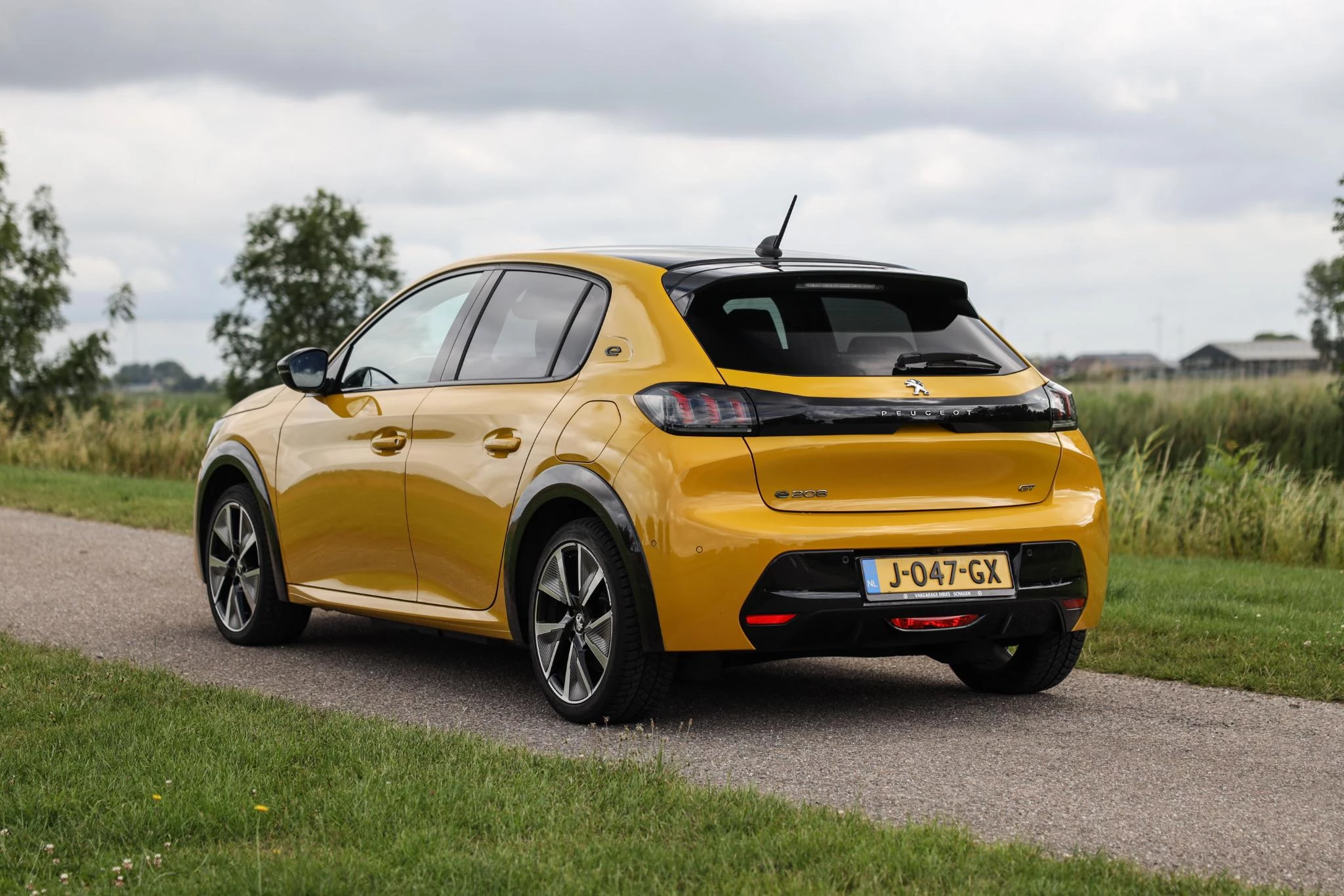 Hoofdafbeelding Peugeot e-208