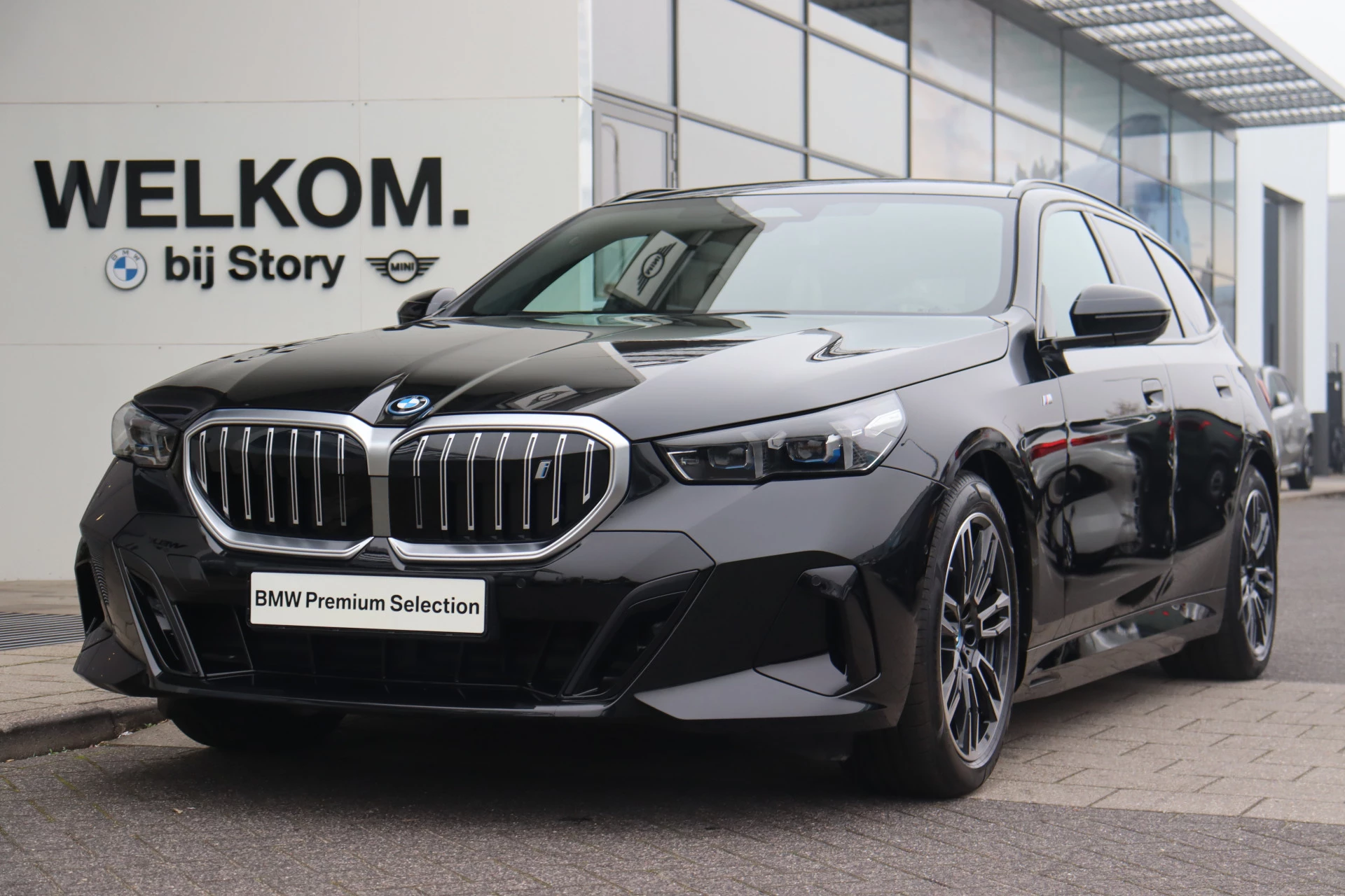 Hoofdafbeelding BMW i5