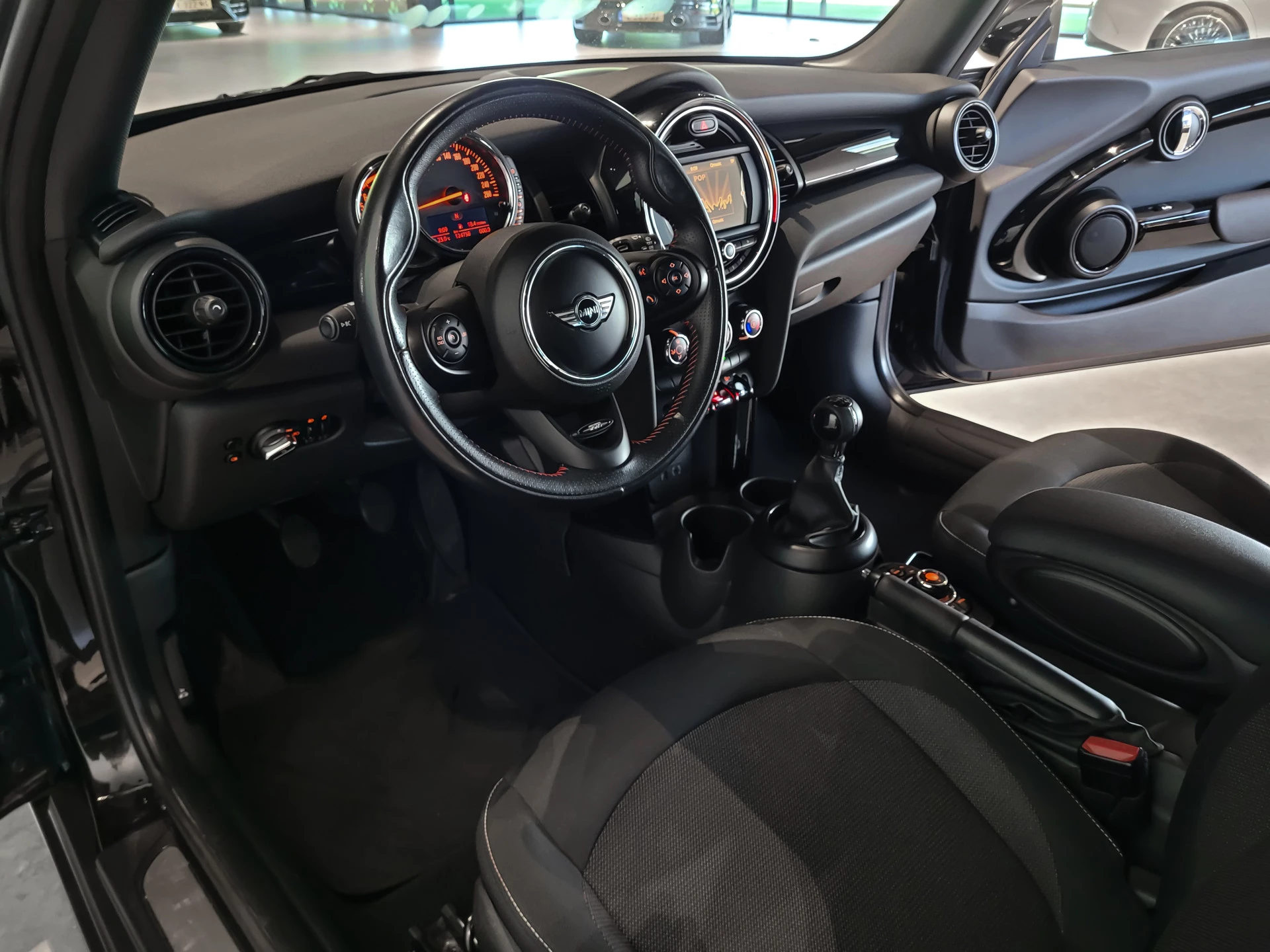 Hoofdafbeelding MINI Cooper