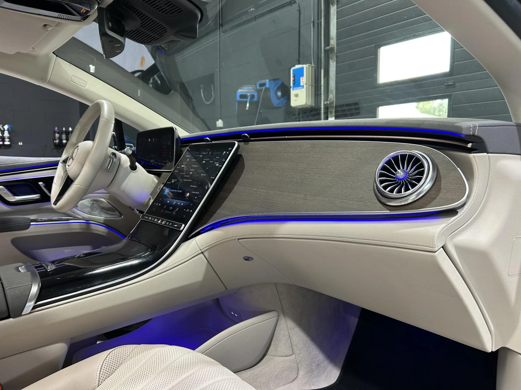 Hoofdafbeelding Mercedes-Benz EQS
