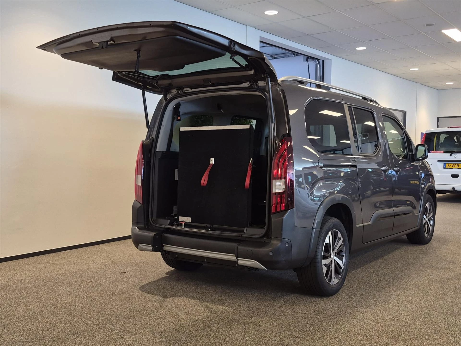 Hoofdafbeelding Peugeot Rifter