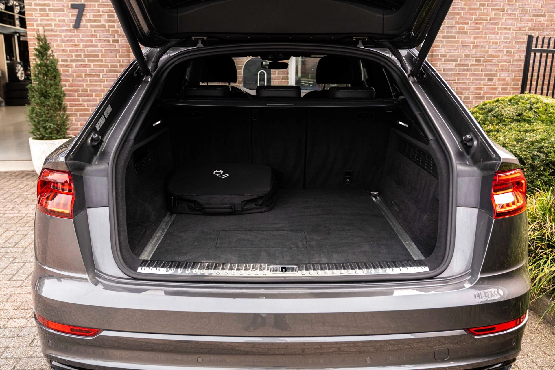 Hoofdafbeelding Audi Q8