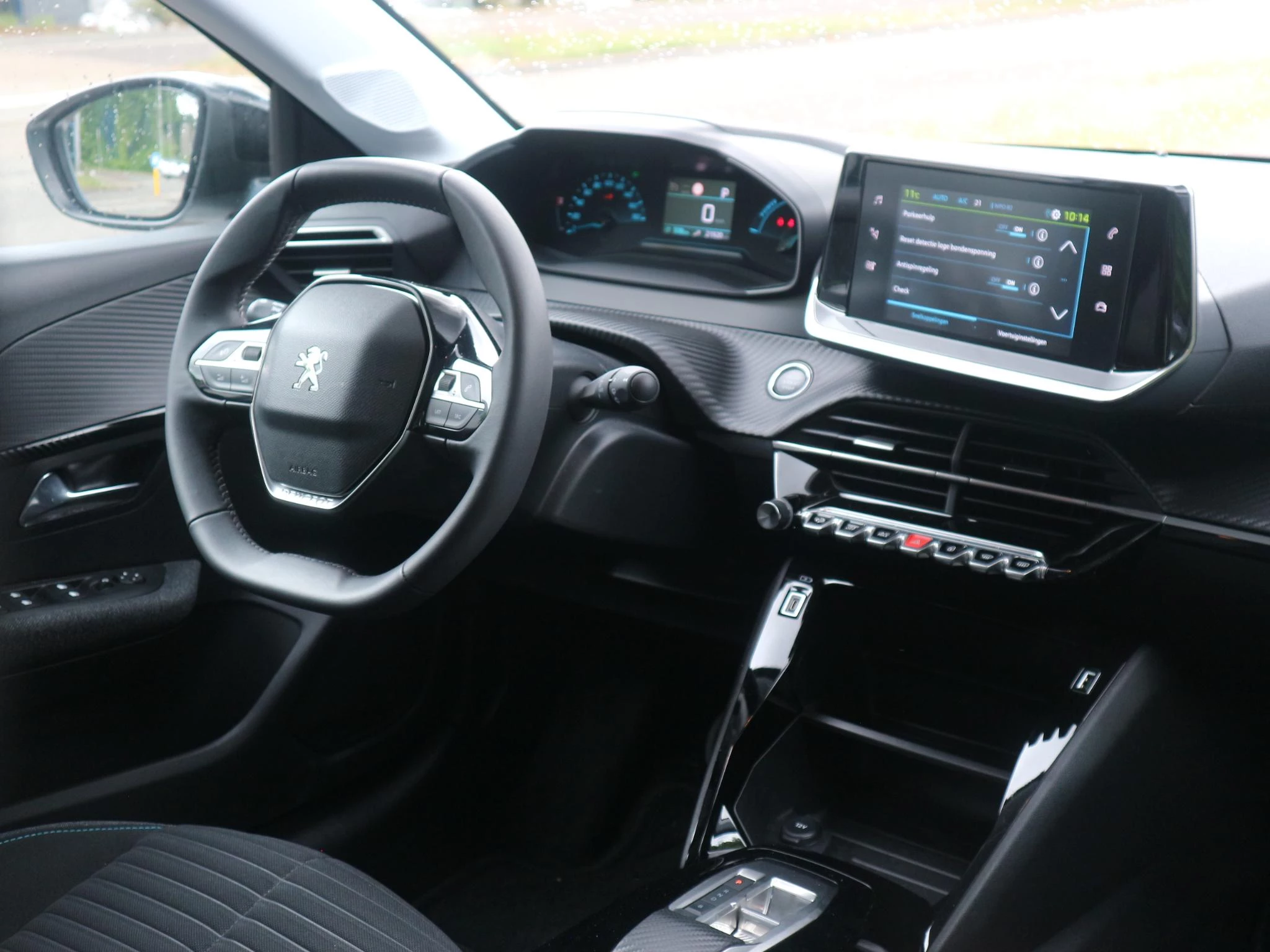 Hoofdafbeelding Peugeot e-208