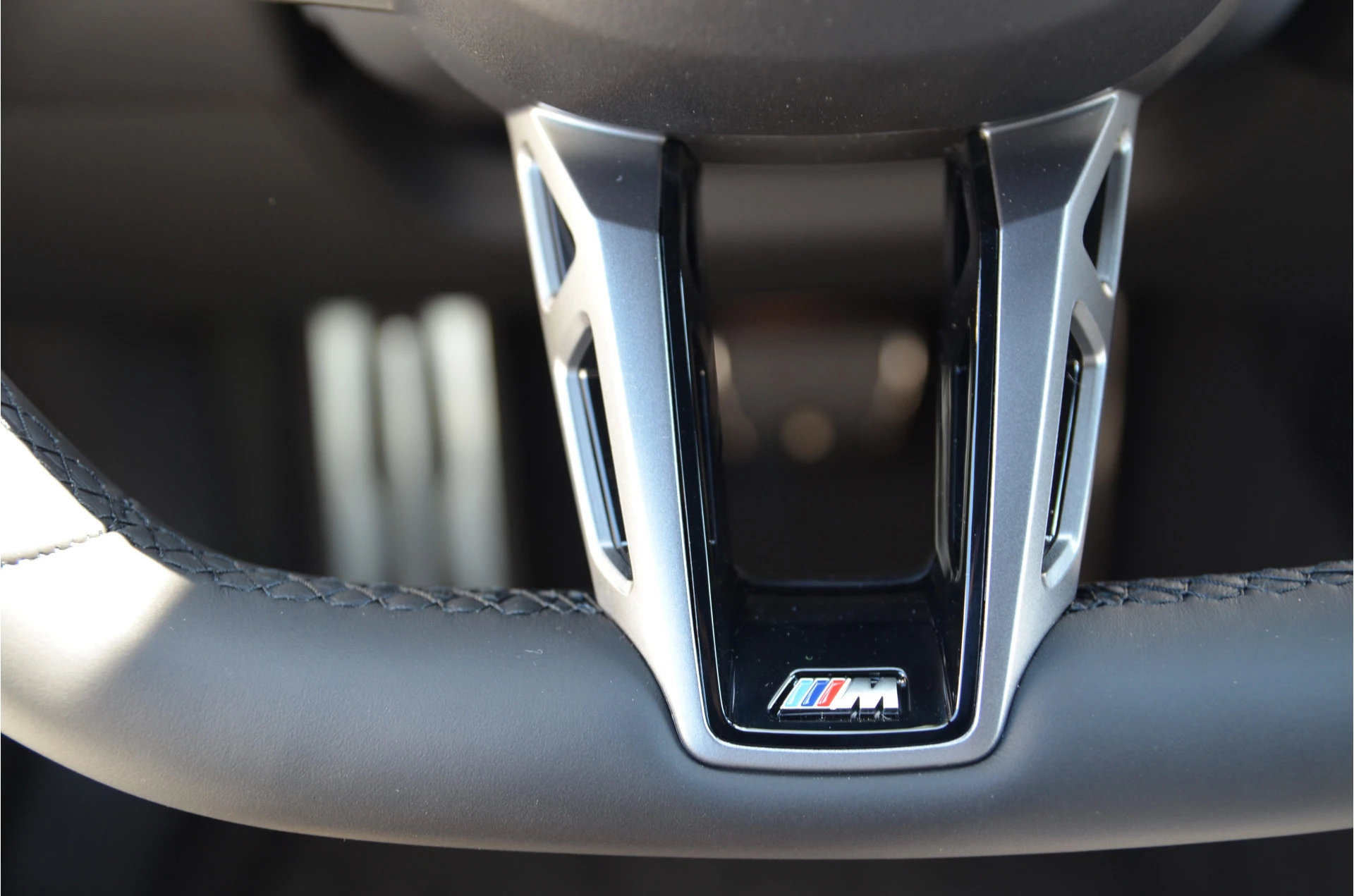Hoofdafbeelding BMW i5