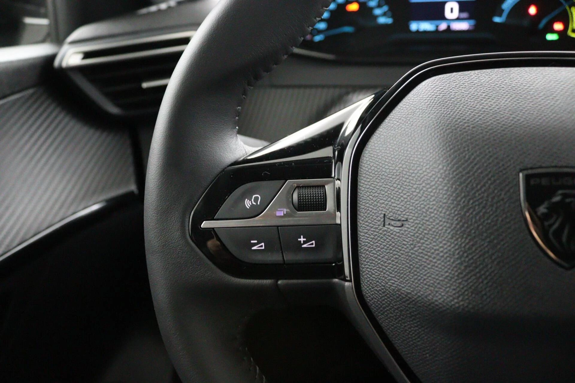 Hoofdafbeelding Peugeot e-208