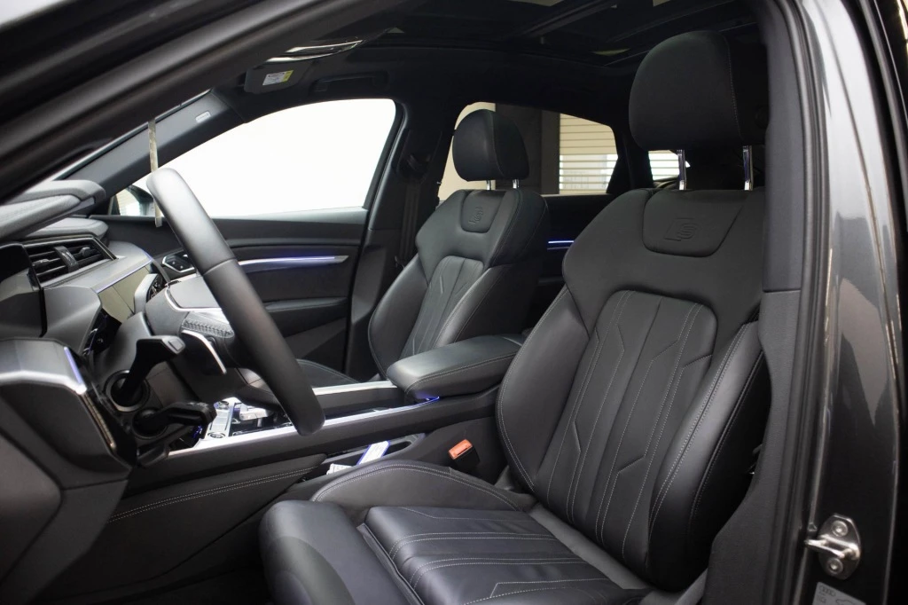 Hoofdafbeelding Audi e-tron