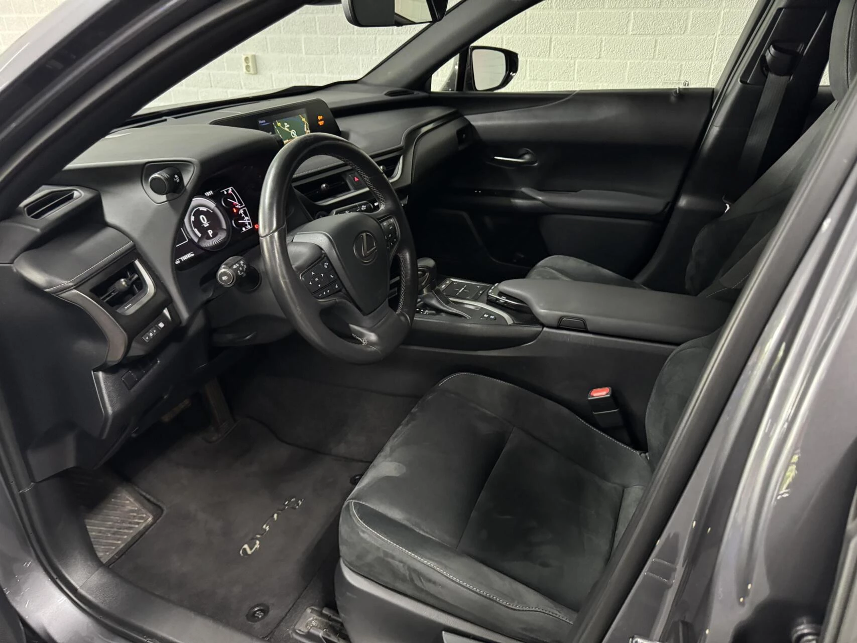 Hoofdafbeelding Lexus UX