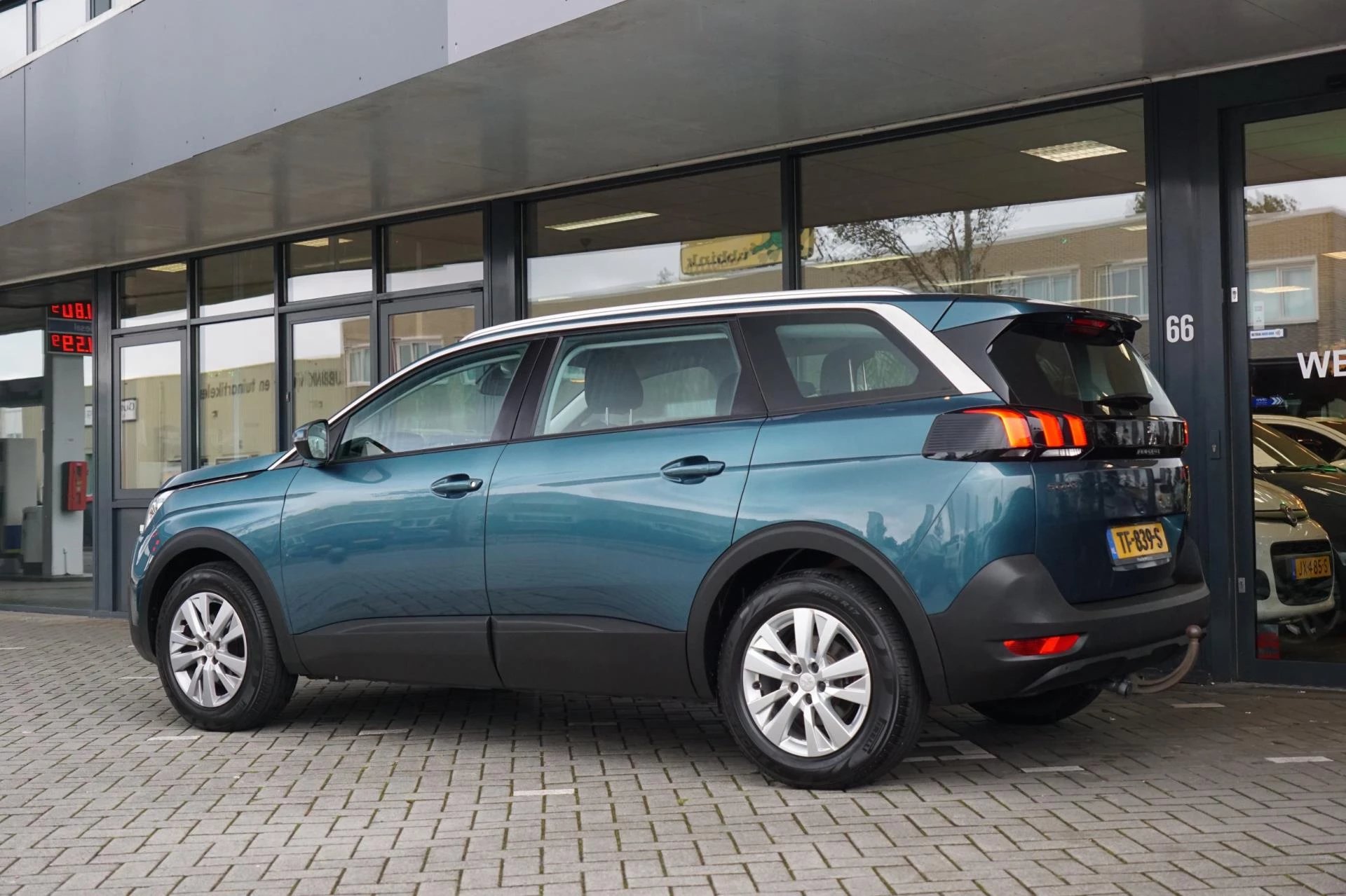 Hoofdafbeelding Peugeot 5008