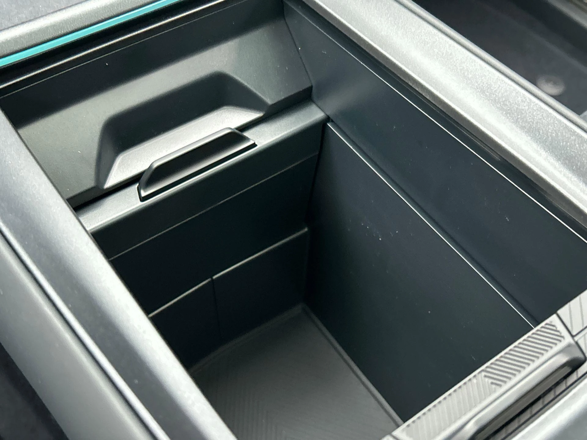 Hoofdafbeelding Lynk & Co 08