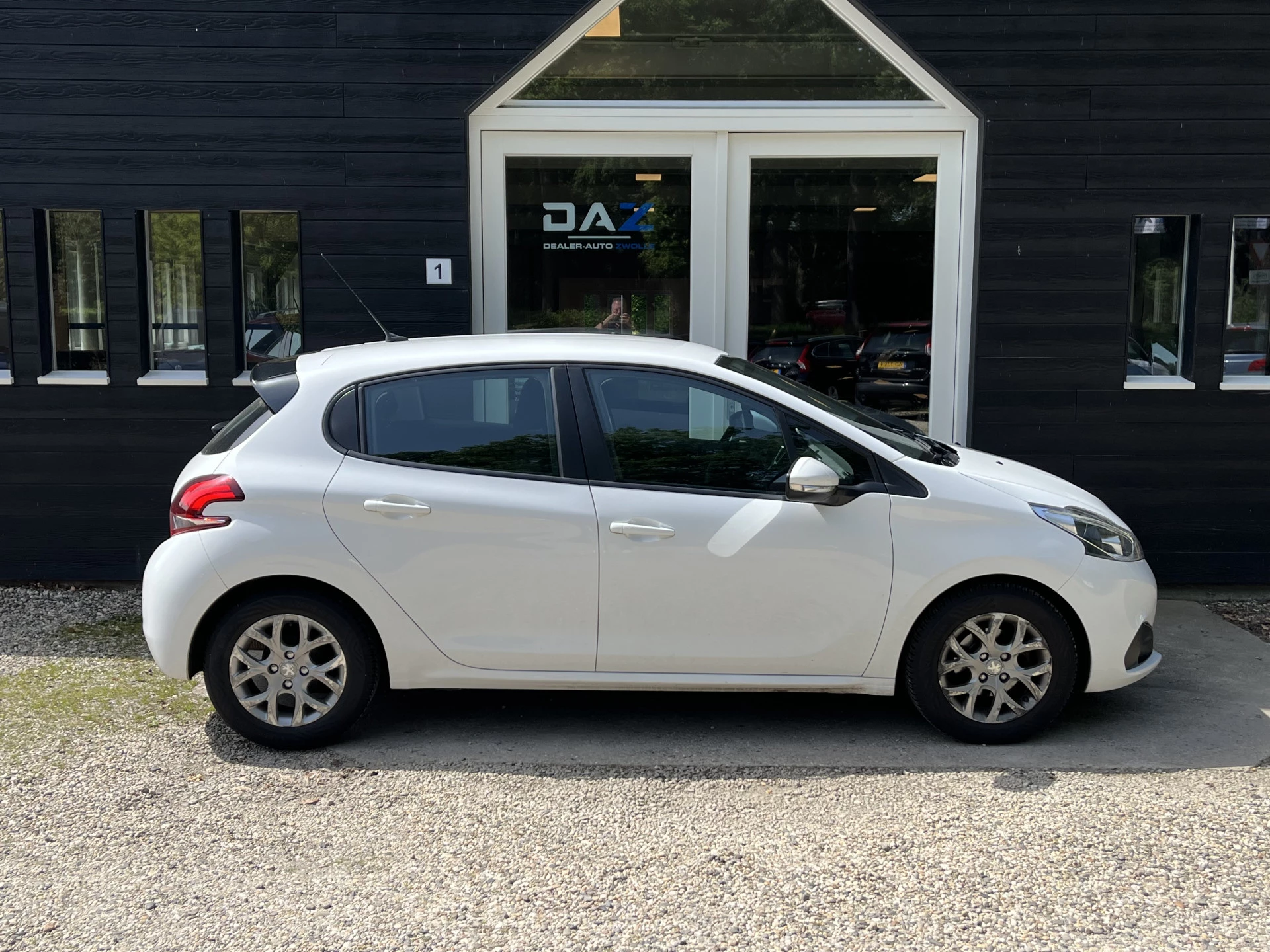 Hoofdafbeelding Peugeot 208