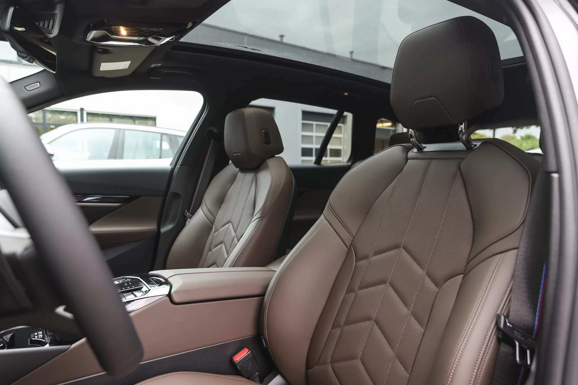 Hoofdafbeelding BMW i5